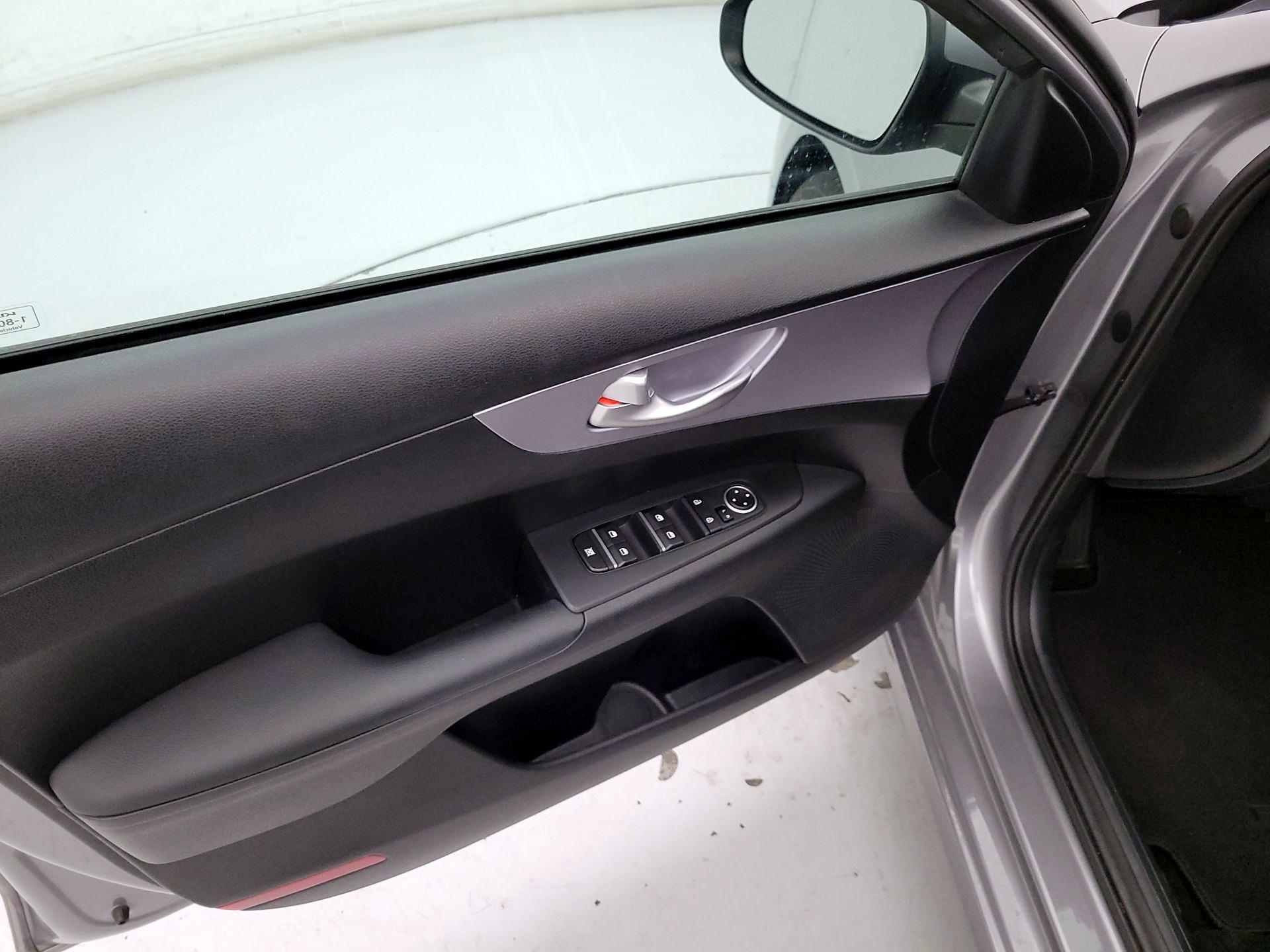 Thumbnail: 2024 Kia Forte - 12