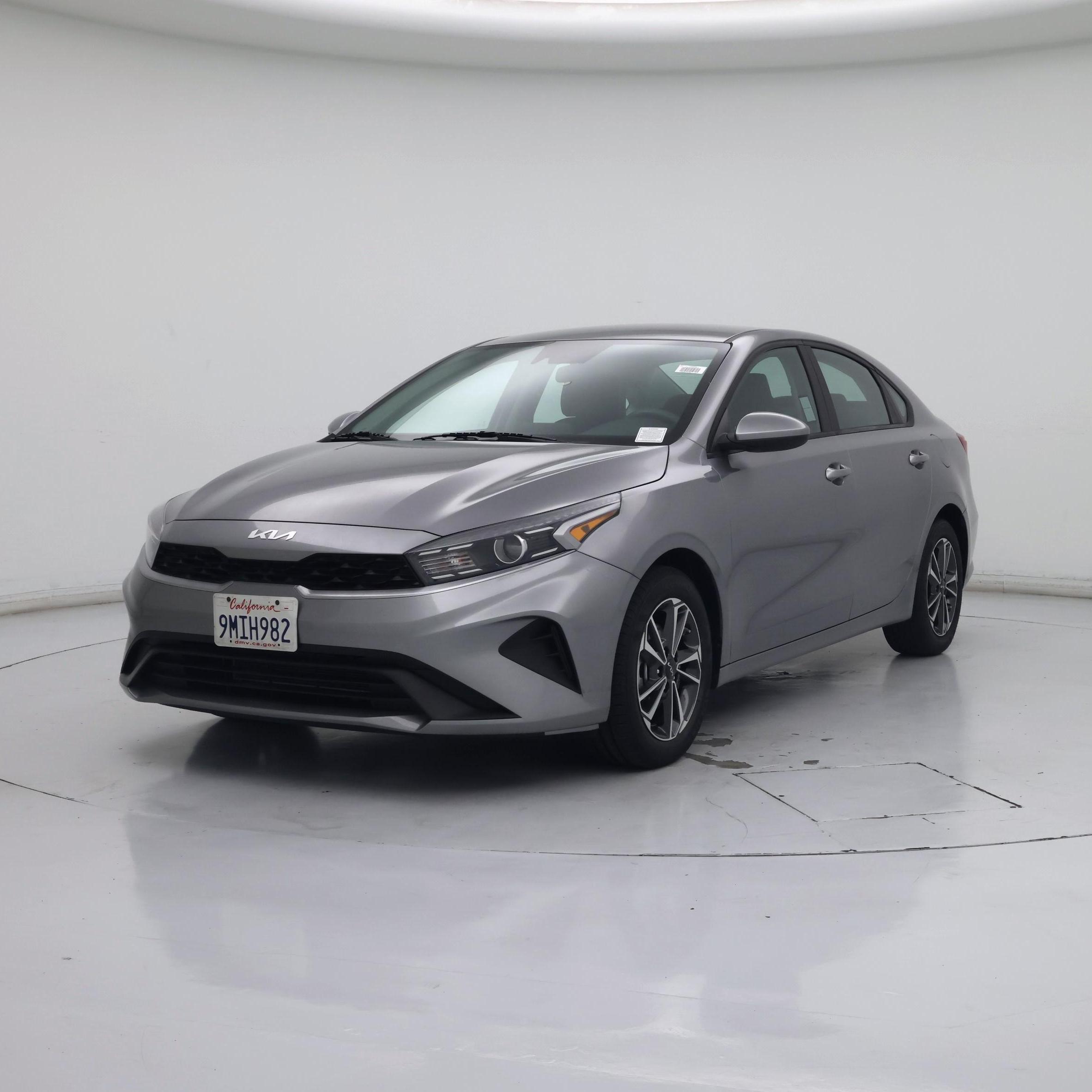 Thumbnail: 2024 Kia Forte - 4