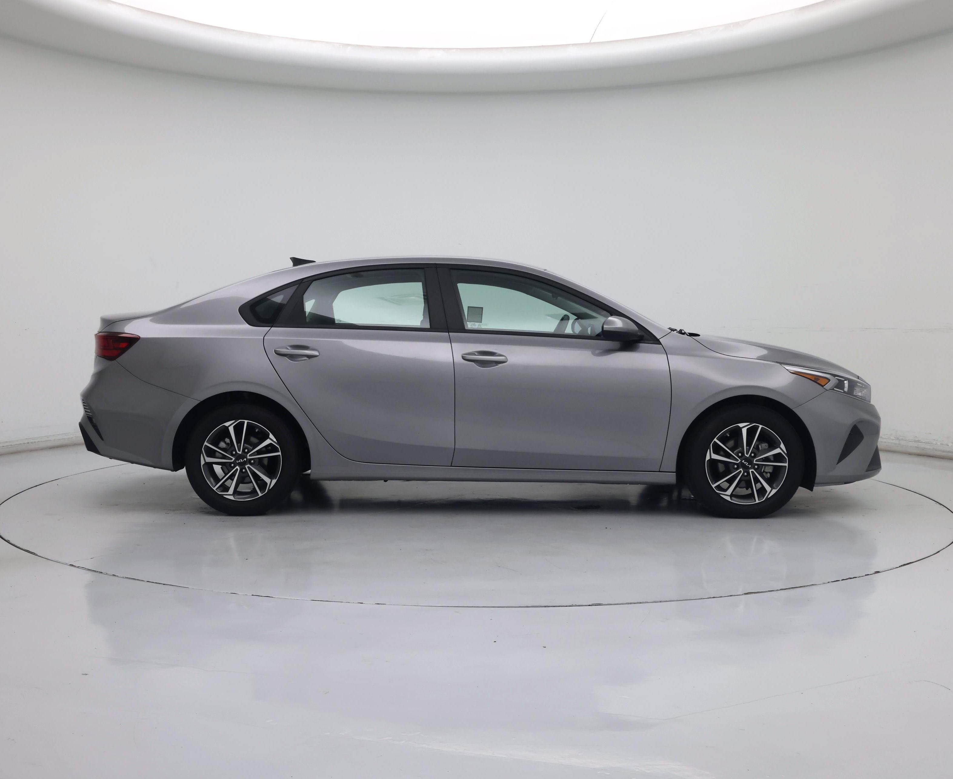 Thumbnail: 2024 Kia Forte - 7
