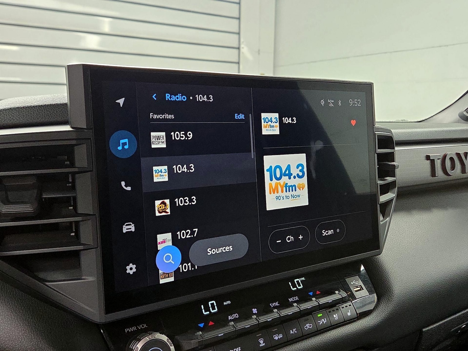 2025 Toyota Tundra TRD Pro - Photo 16