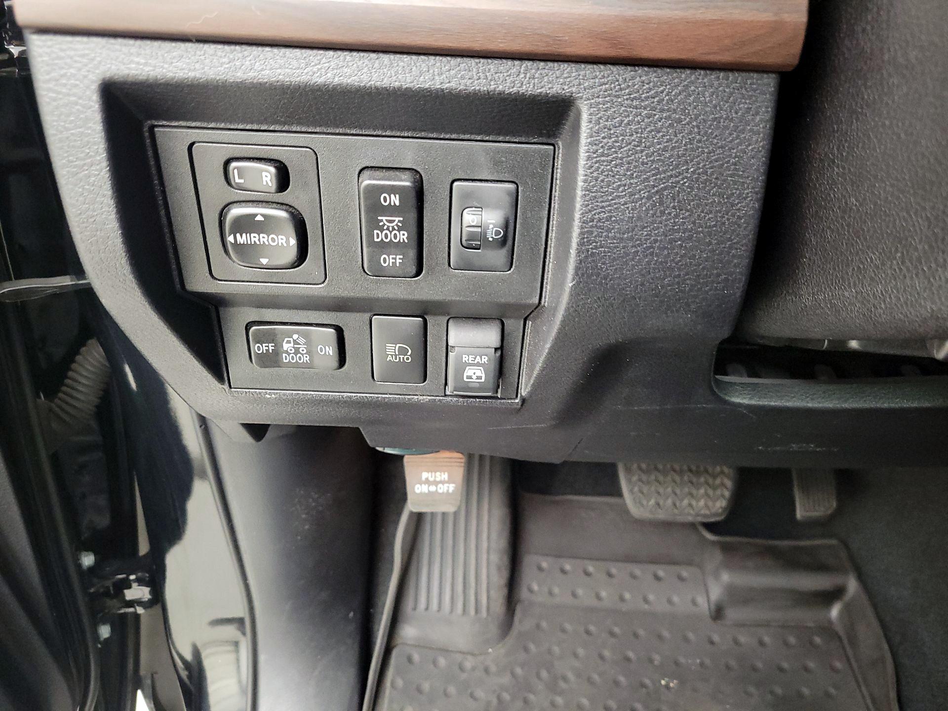 Thumbnail: 2021 Toyota Tundra - 13