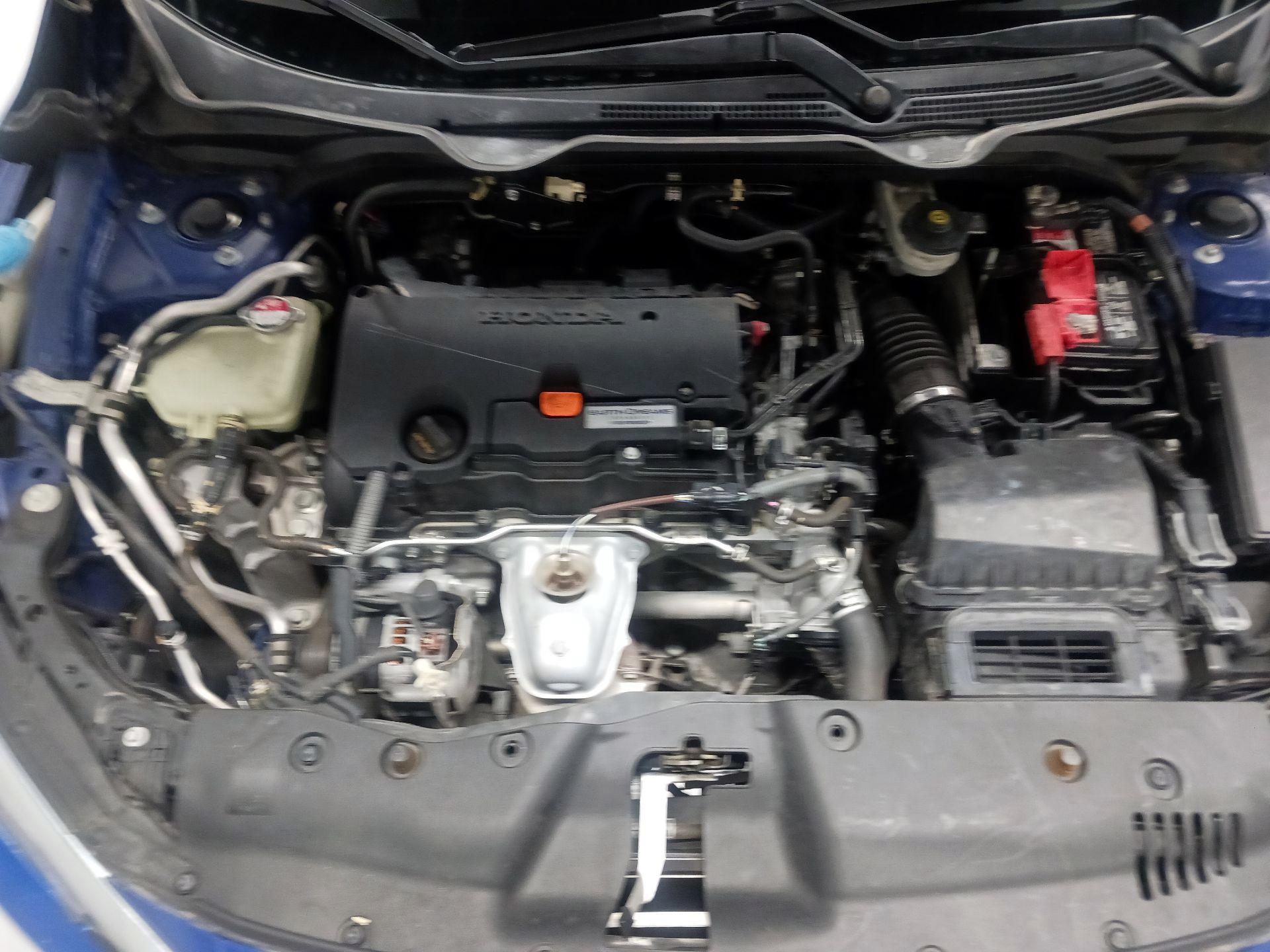 Thumbnail: 2016 Honda Civic - 15