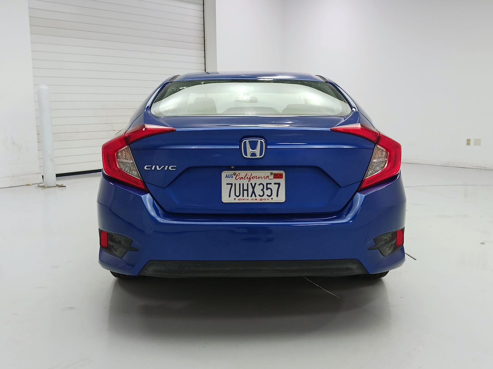 Thumbnail: 2016 Honda Civic - 6