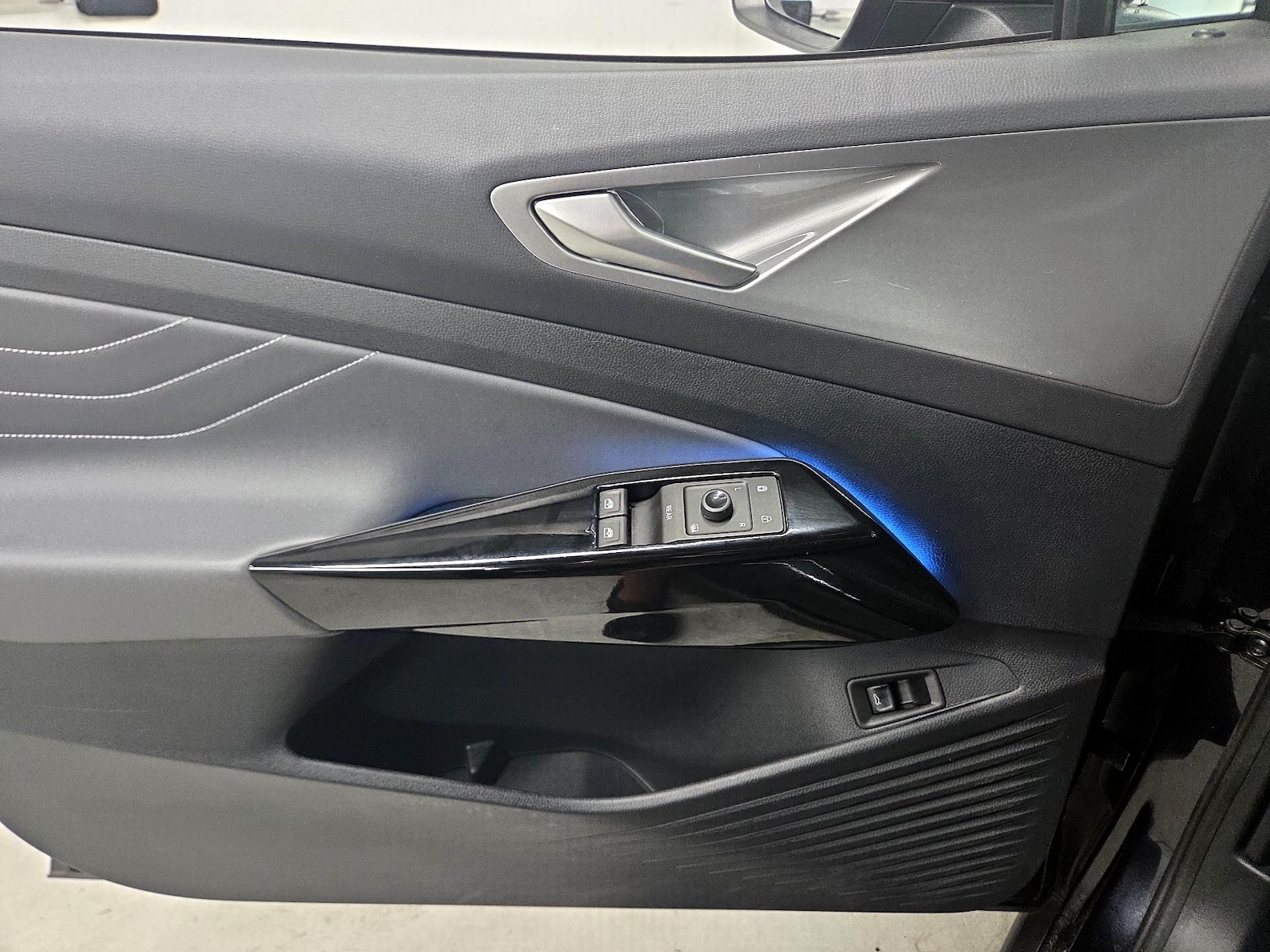 2023 Volkswagen ID.4 PRO S - Photo 11