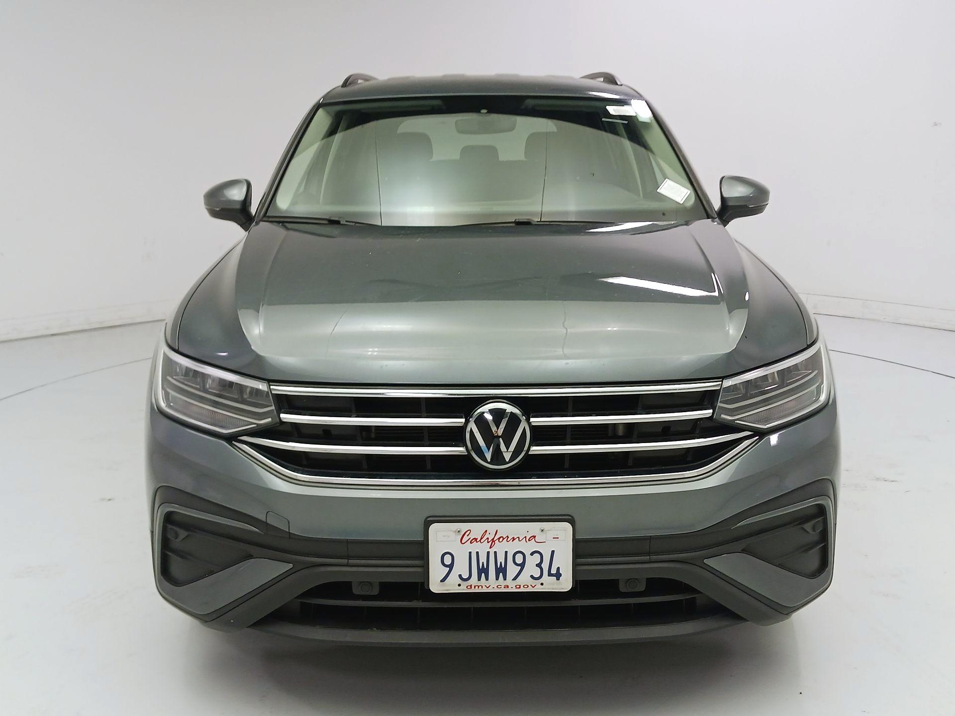Thumbnail: 2023 Volkswagen Tiguan - 2