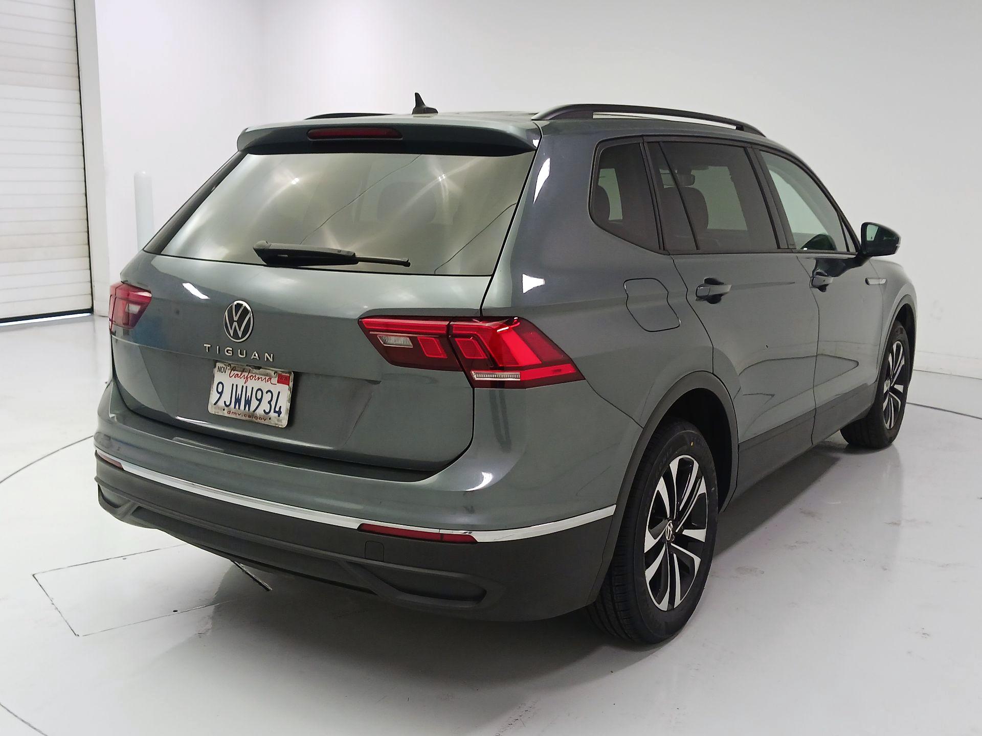 Thumbnail: 2023 Volkswagen Tiguan - 5