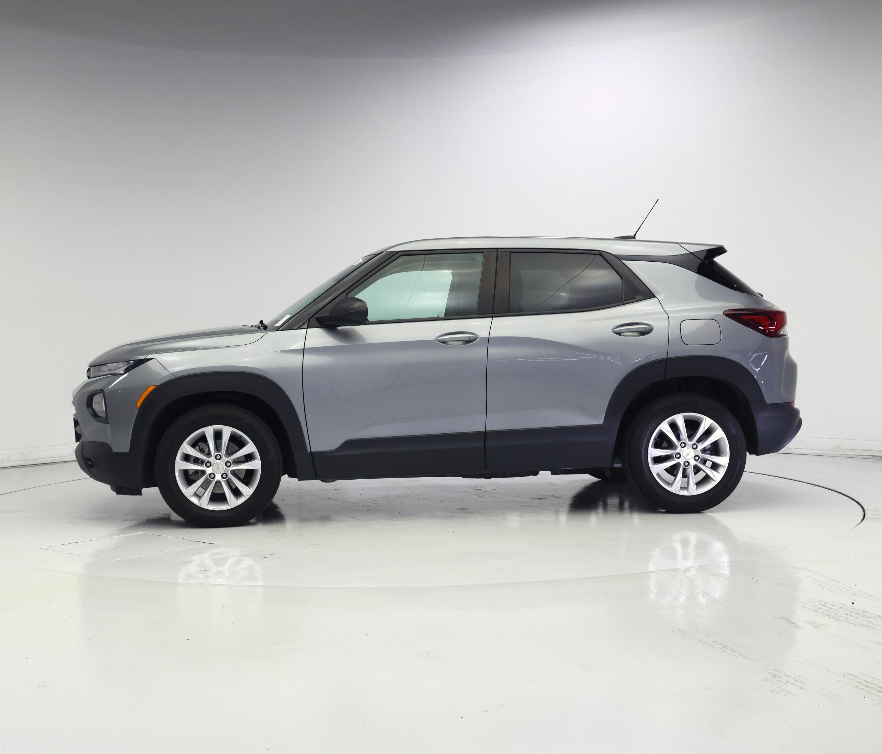 Thumbnail: 2023 Chevrolet TrailBlazer - 3