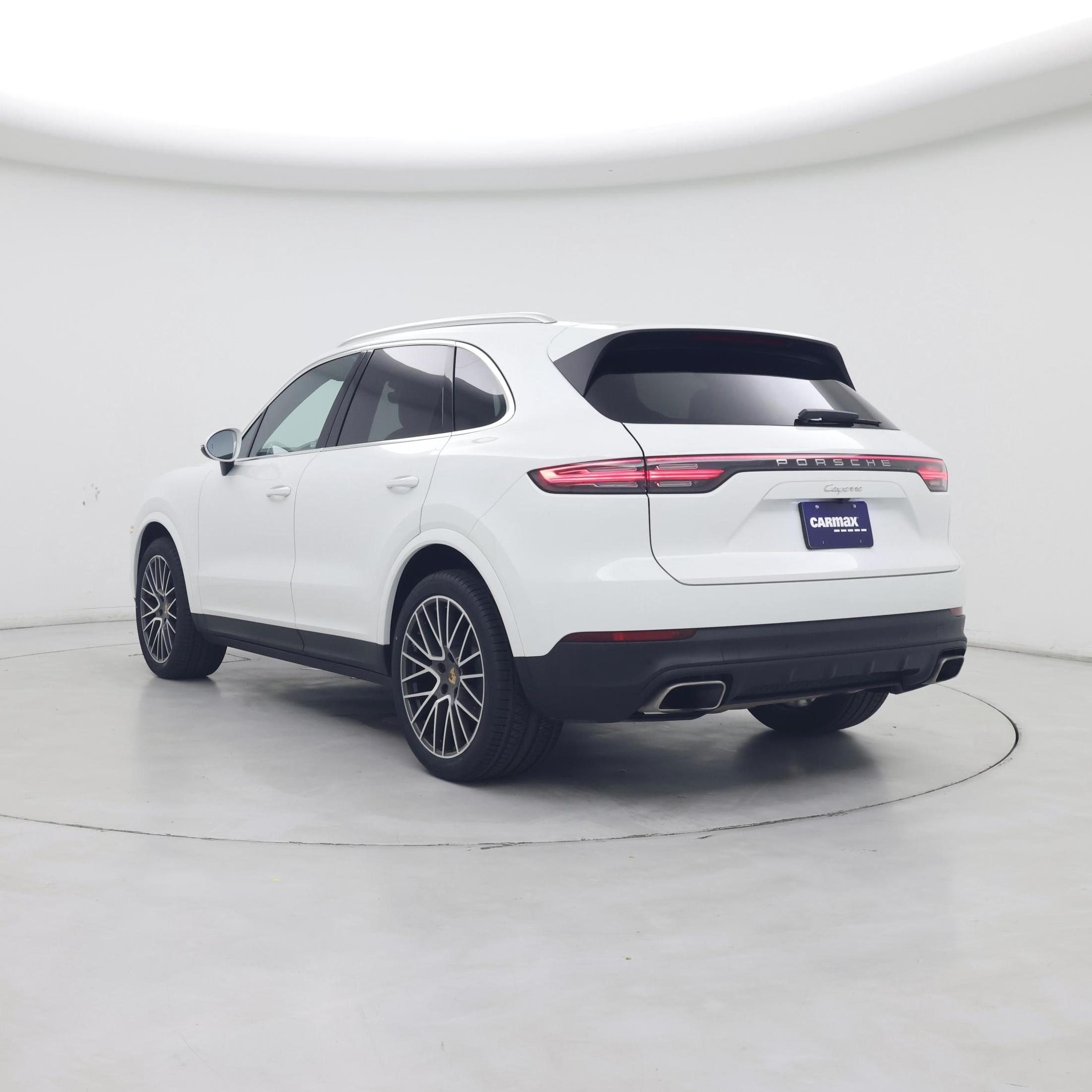 Thumbnail: 2021 Porsche Cayenne - 2
