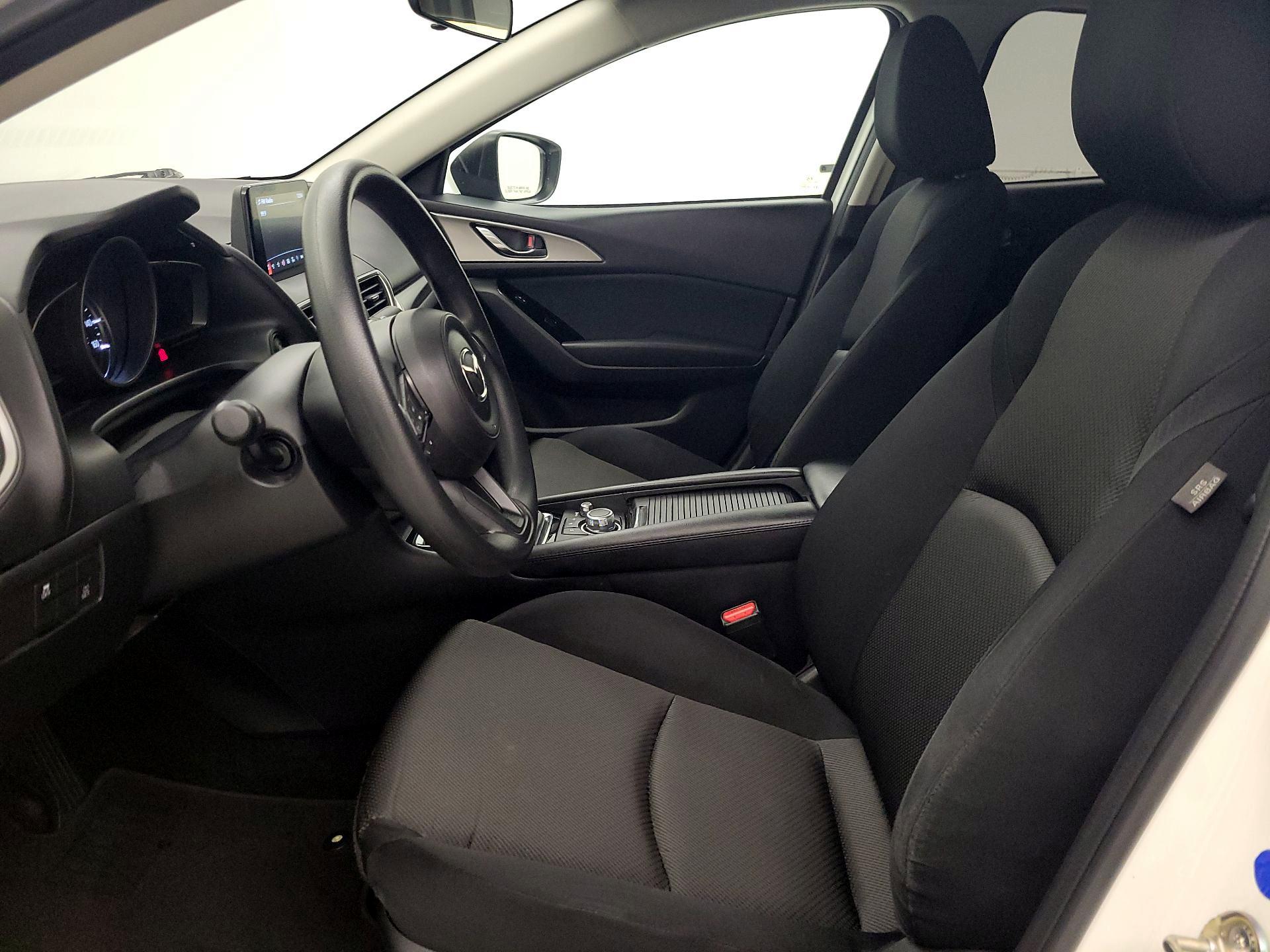 Thumbnail: 2017 Mazda Mazda3 - 11