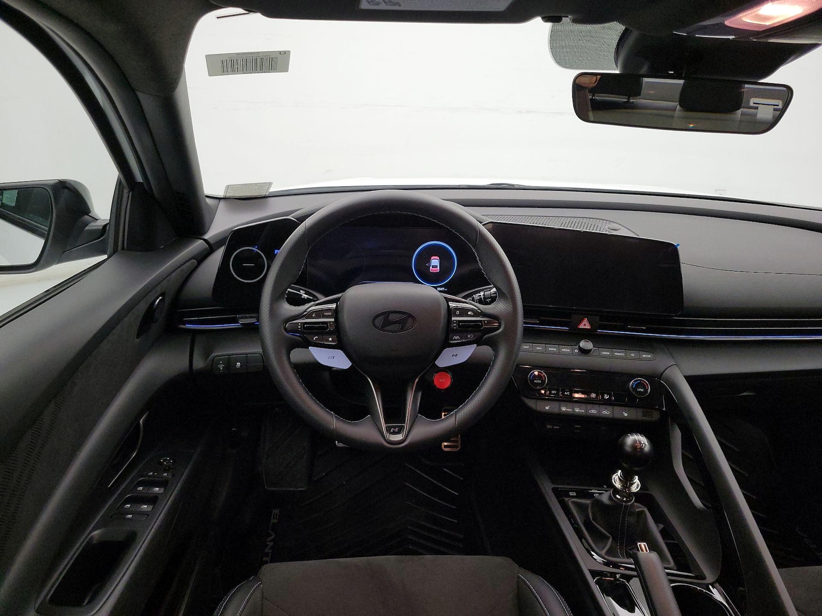 2025 Hyundai Elantra N - Photo 11