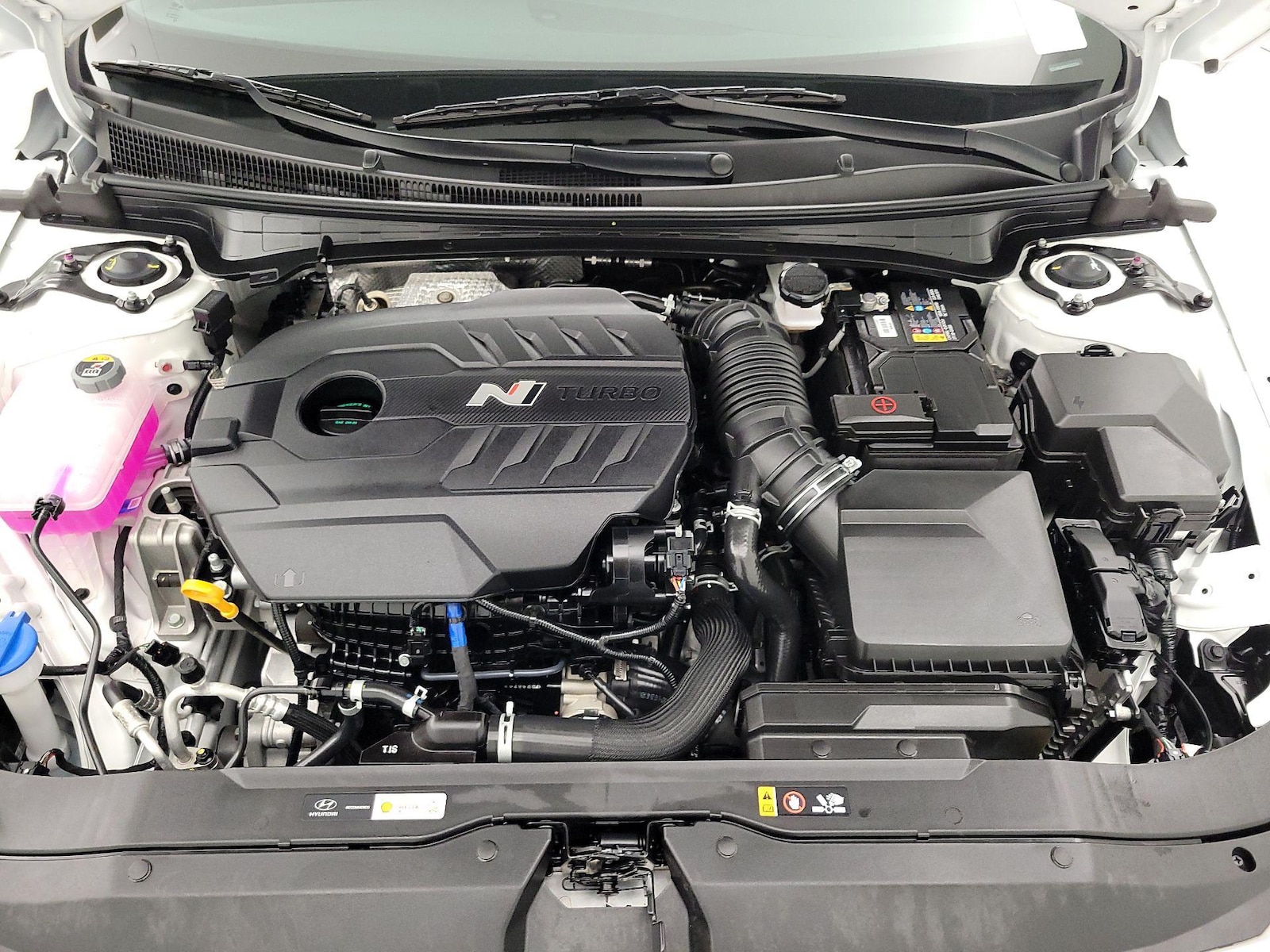 2025 Hyundai Elantra N - Photo 23