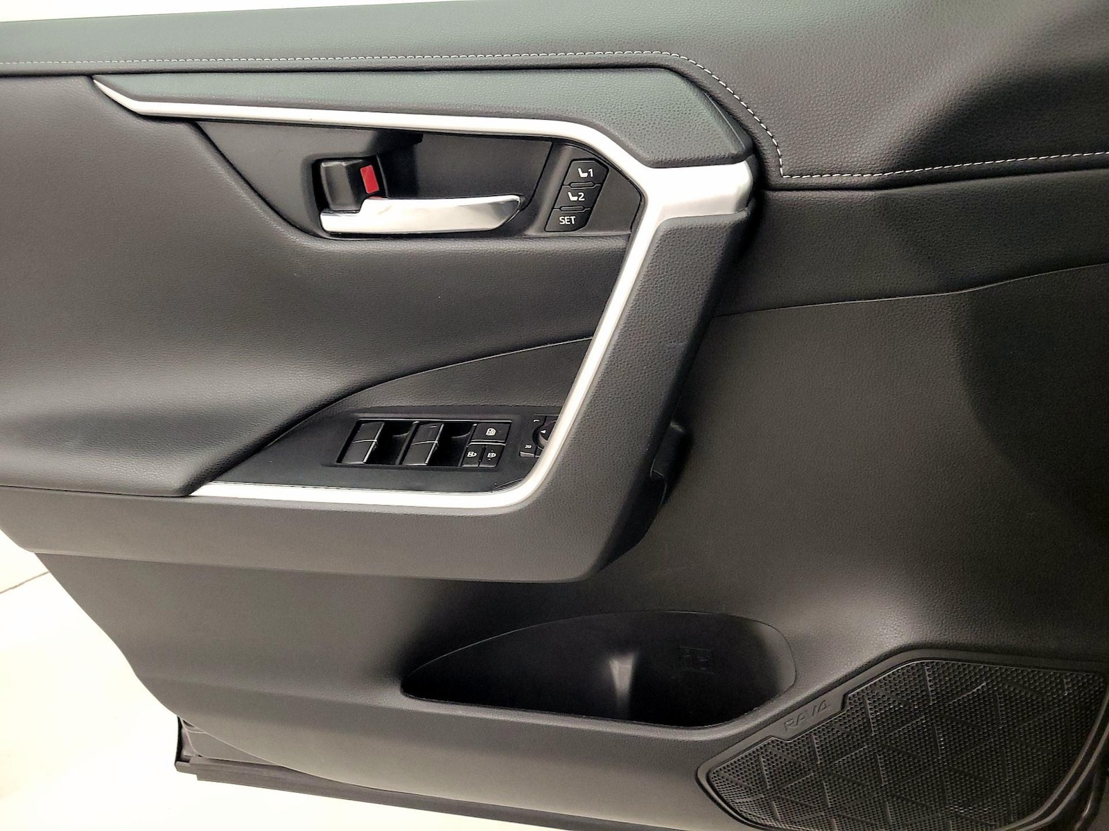 2021 Toyota RAV4 Limited - Photo 13