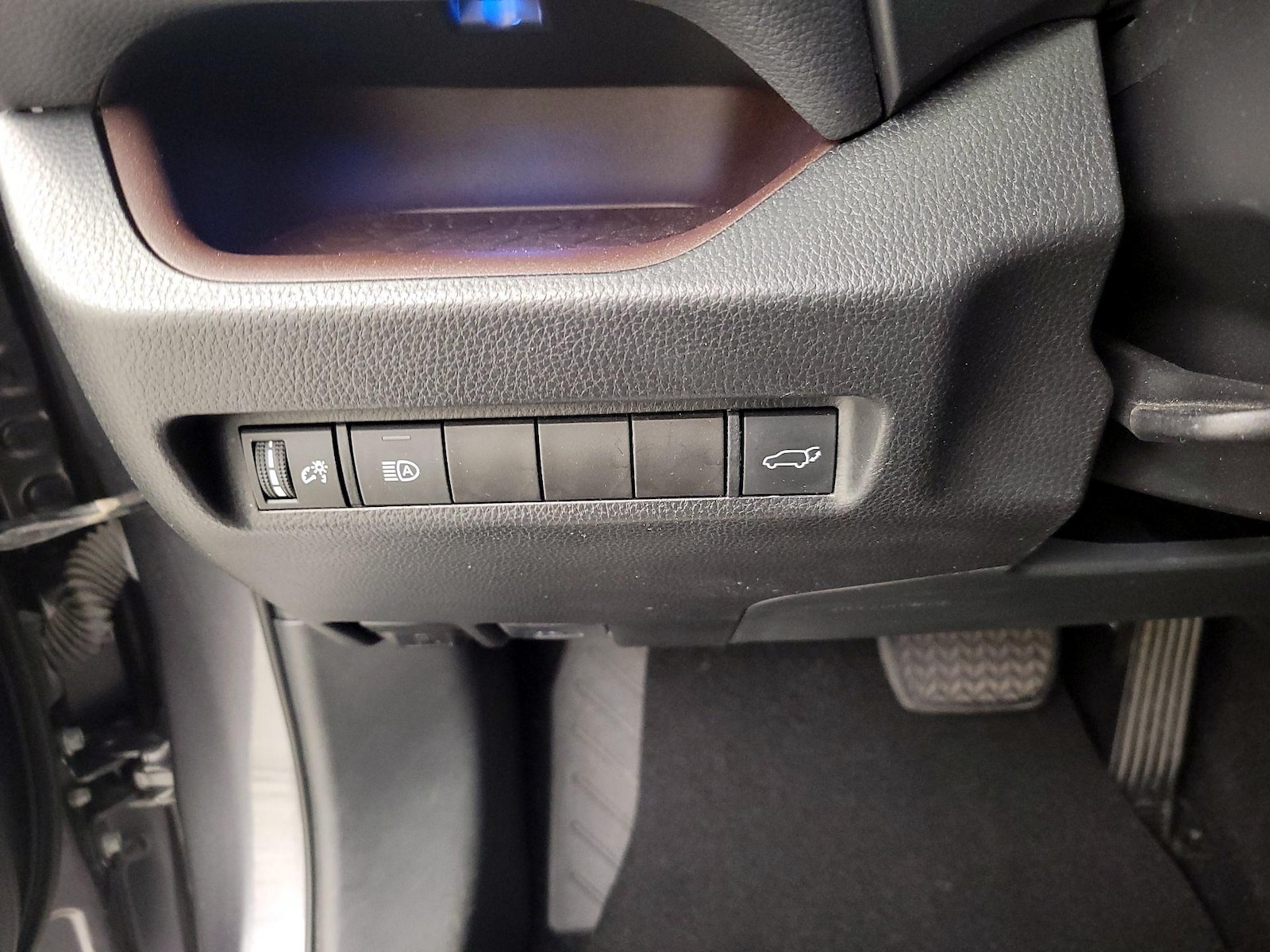 2021 Toyota RAV4 Limited - Photo 14