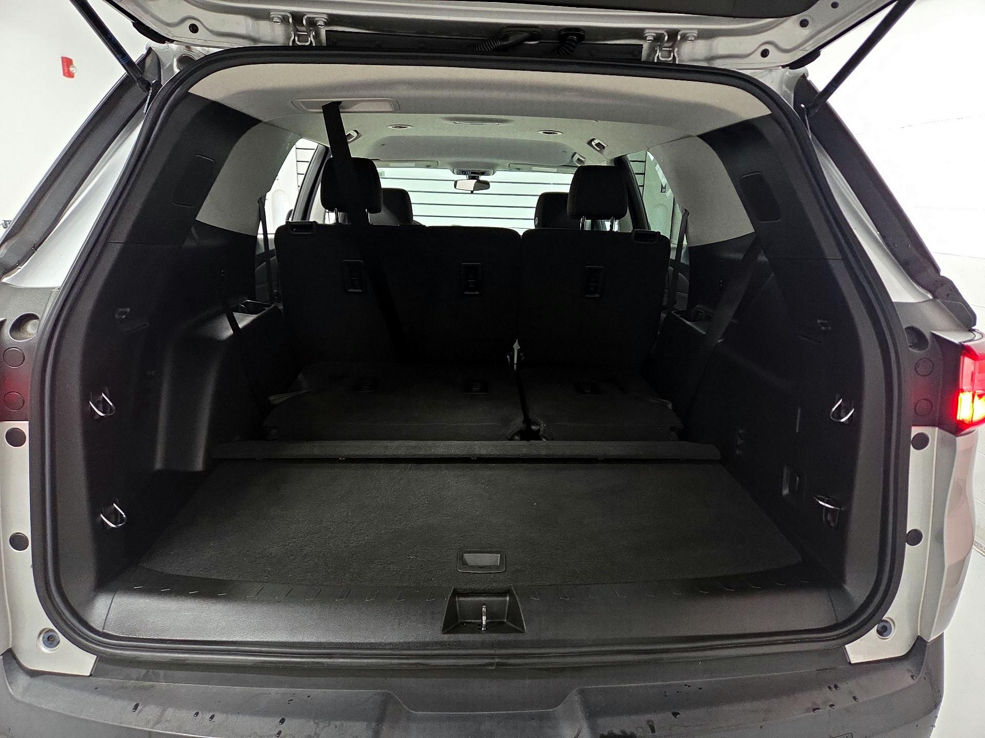 Thumbnail: 2021 Chevrolet Traverse - 20