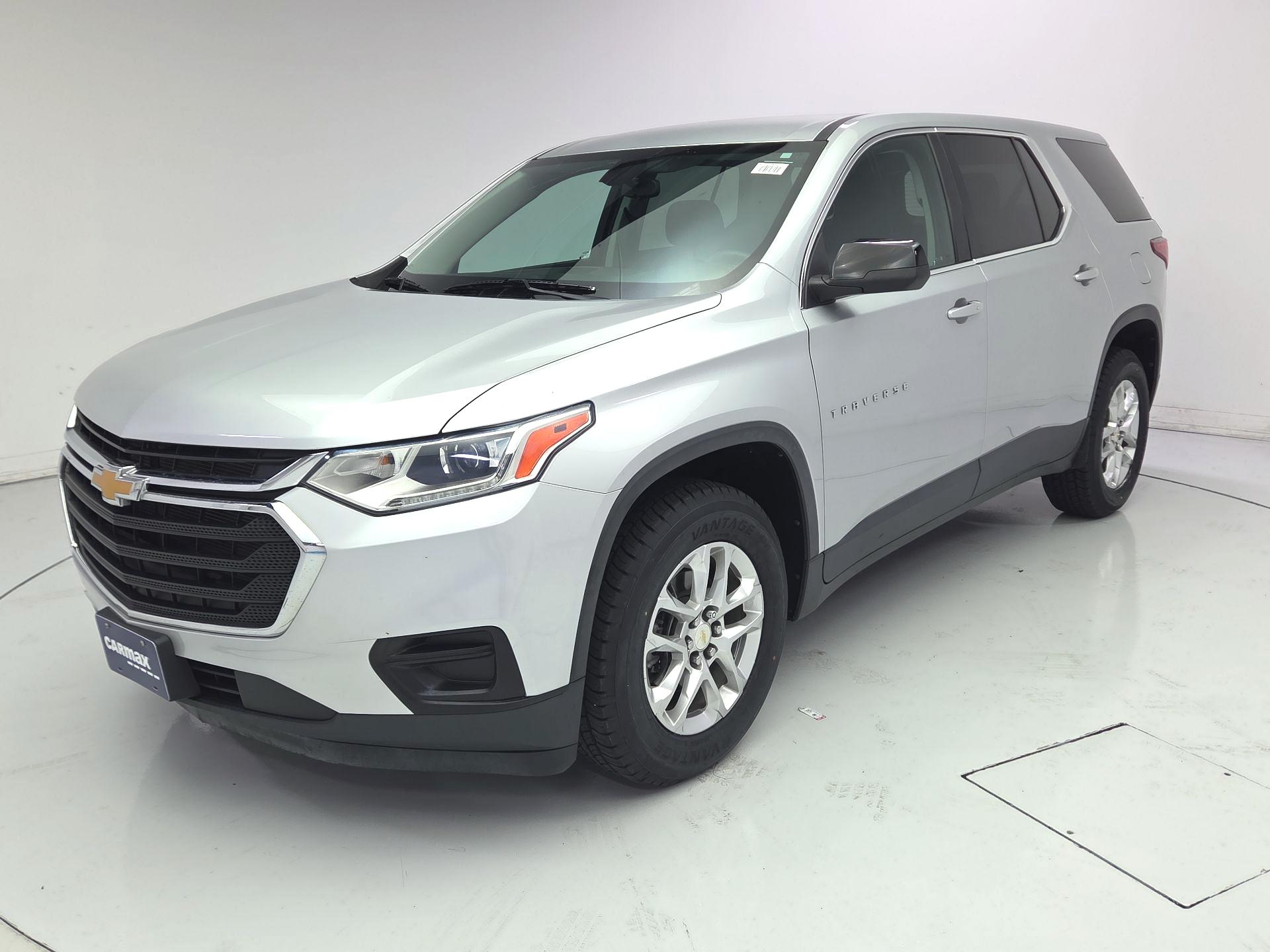 Thumbnail: 2021 Chevrolet Traverse - 3