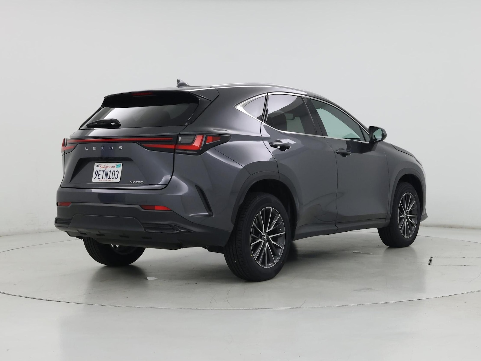 2023 Lexus NX 250 - Photo 9