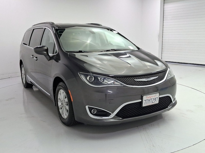 2017 Chrysler Pacifica Touring L