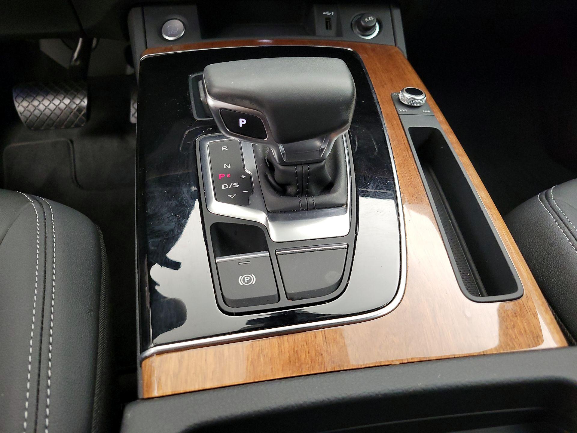 Thumbnail: 2023 Audi Q5 - 15
