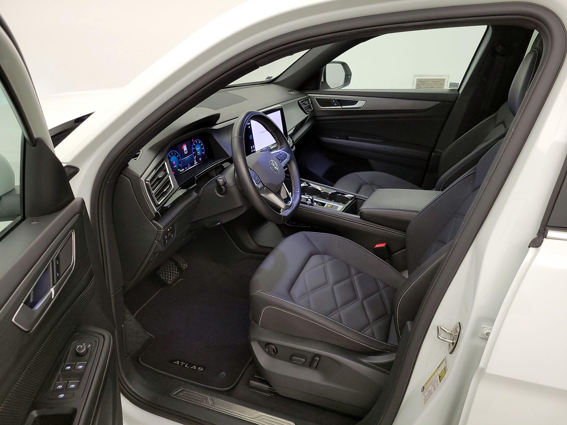 Thumbnail: 2024 Volkswagen Atlas - 9