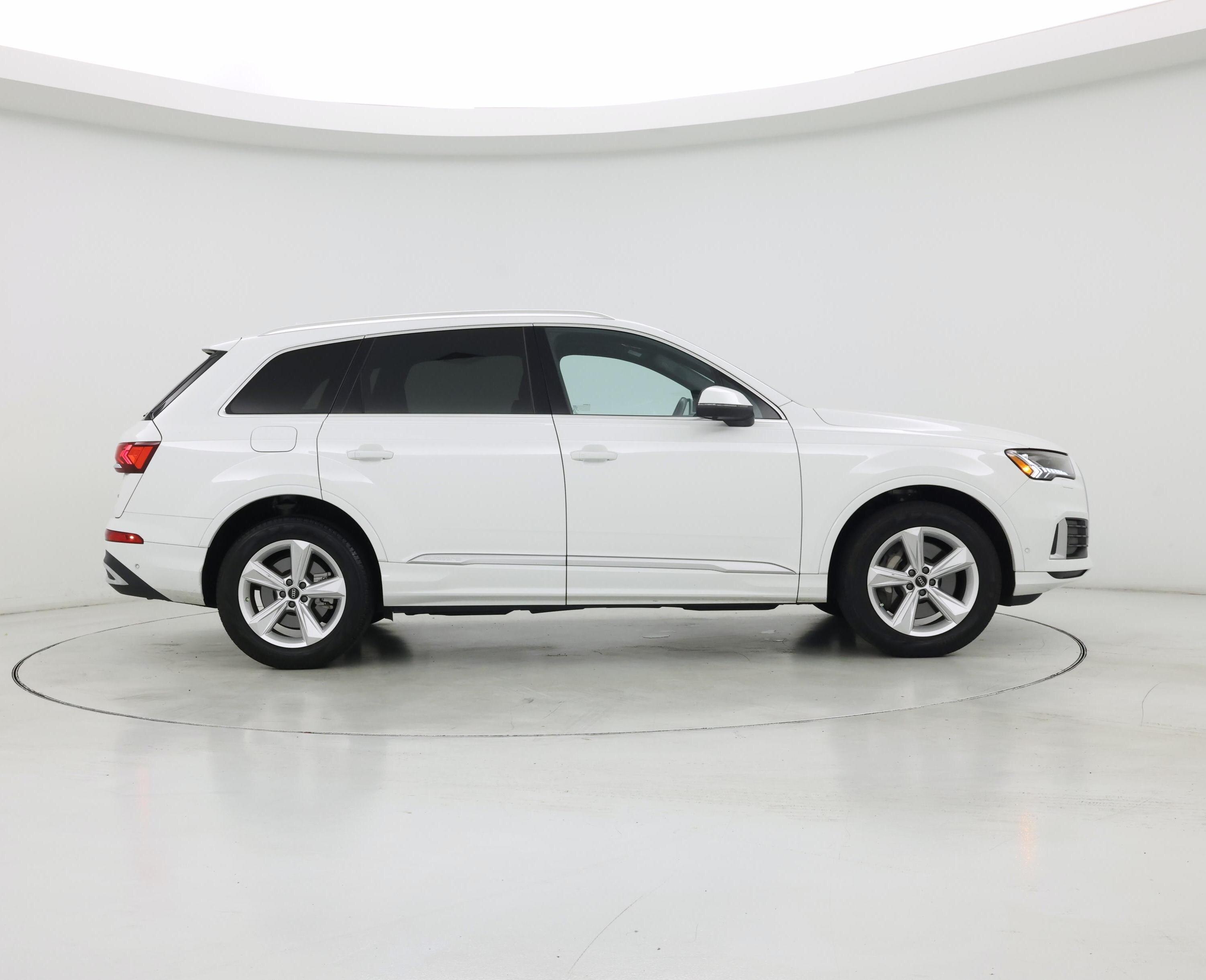 Thumbnail: 2023 Audi Q7 - 7