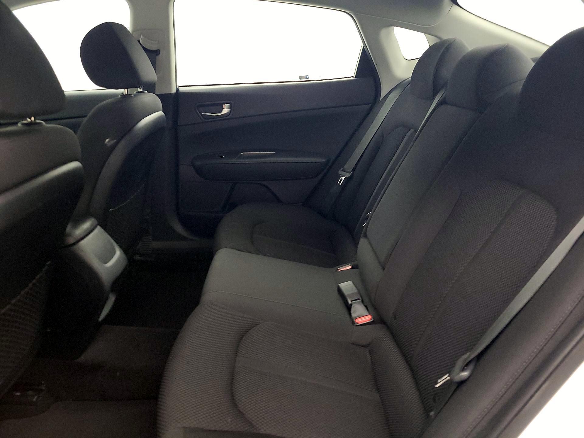Thumbnail: 2019 Kia Optima - 19