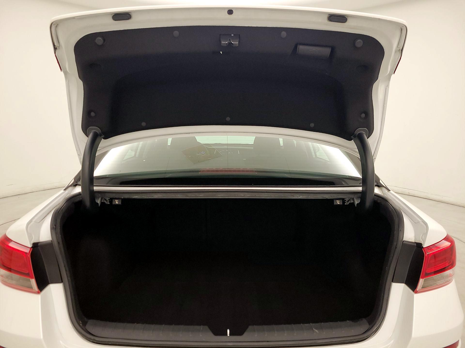 Thumbnail: 2019 Kia Optima - 20