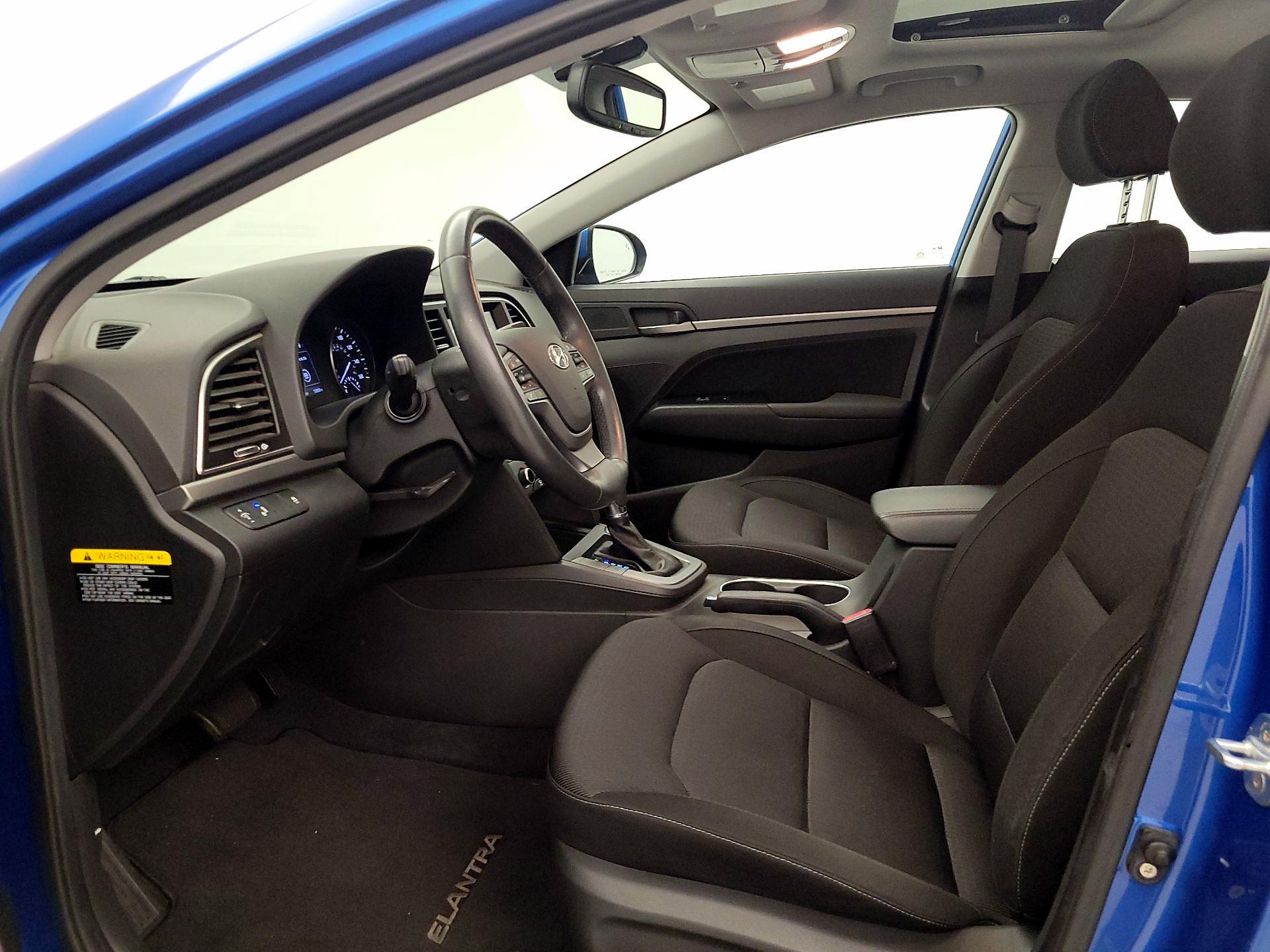 Thumbnail: 2017 Hyundai Elantra - 9