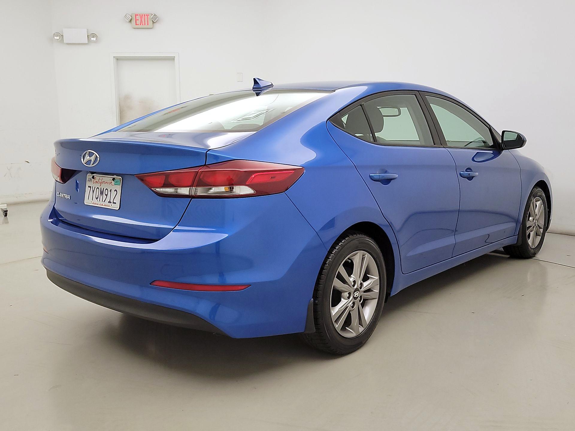 Thumbnail: 2017 Hyundai Elantra - 5