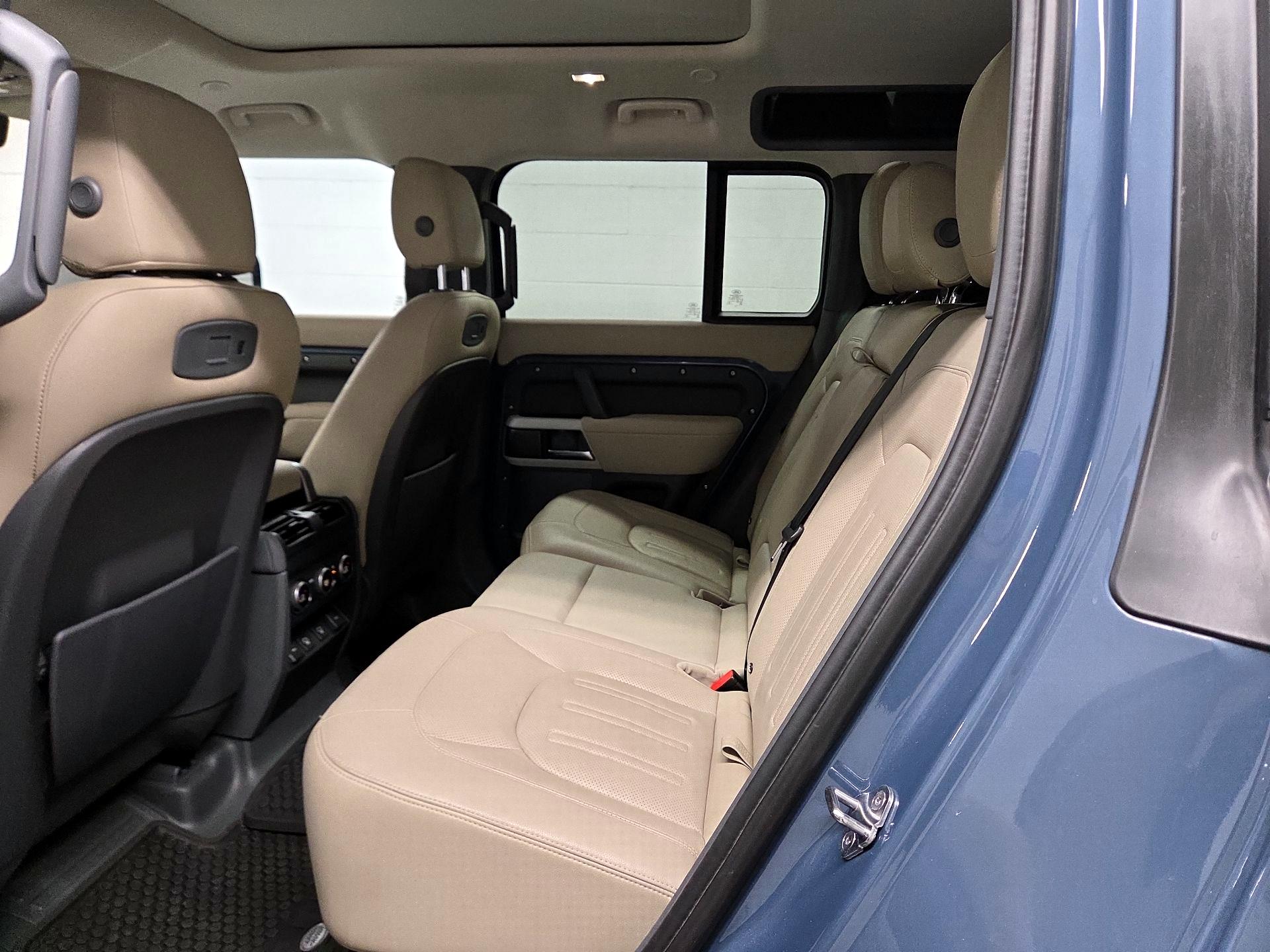 Thumbnail: 2021 Land Rover Defender - 15