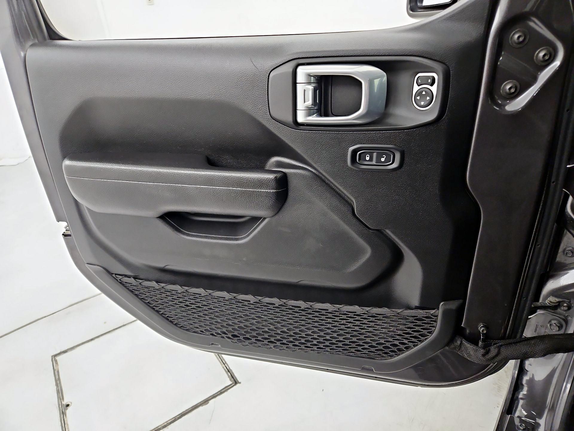 Thumbnail: 2022 Jeep Wrangler - 12