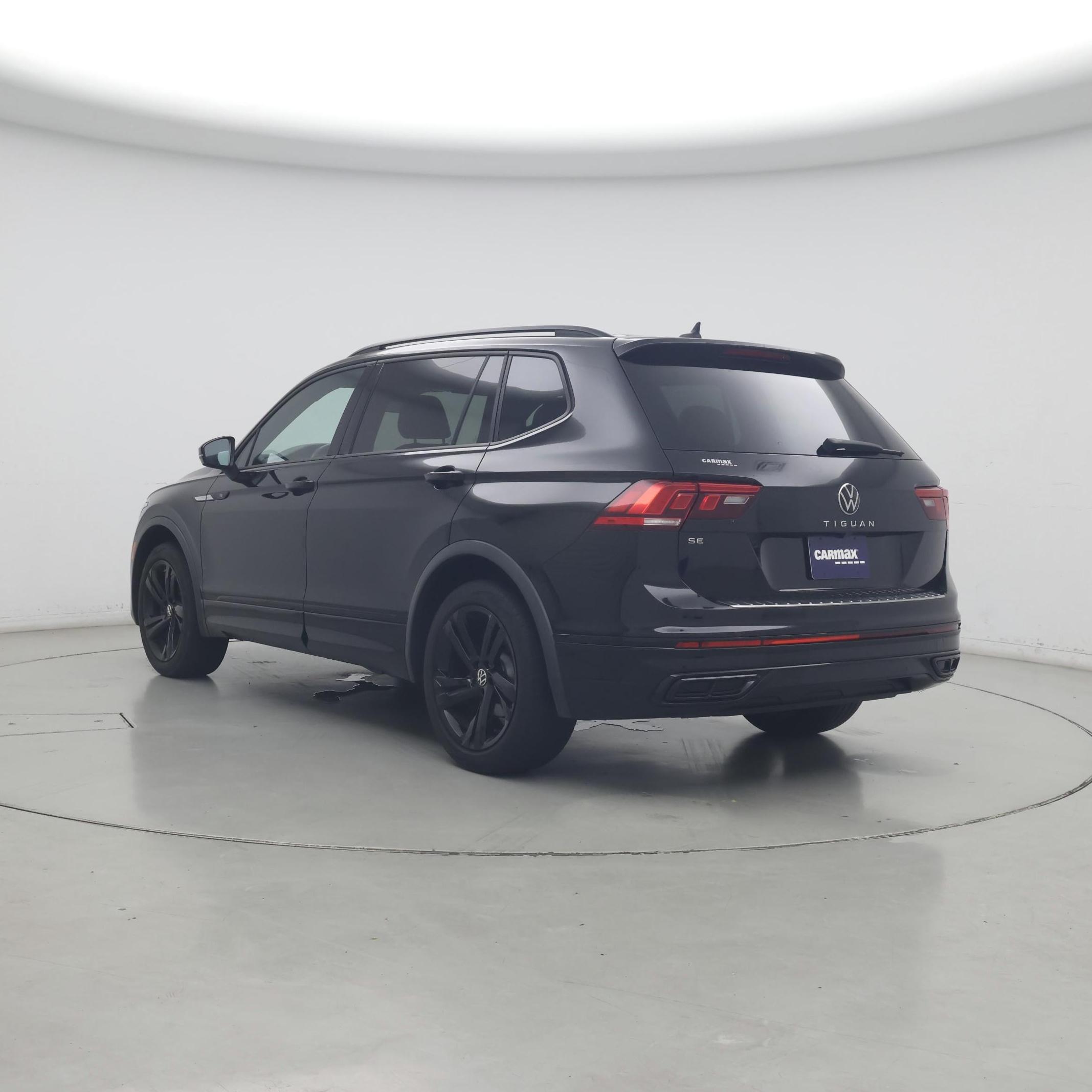 Thumbnail: 2023 Volkswagen Tiguan - 2