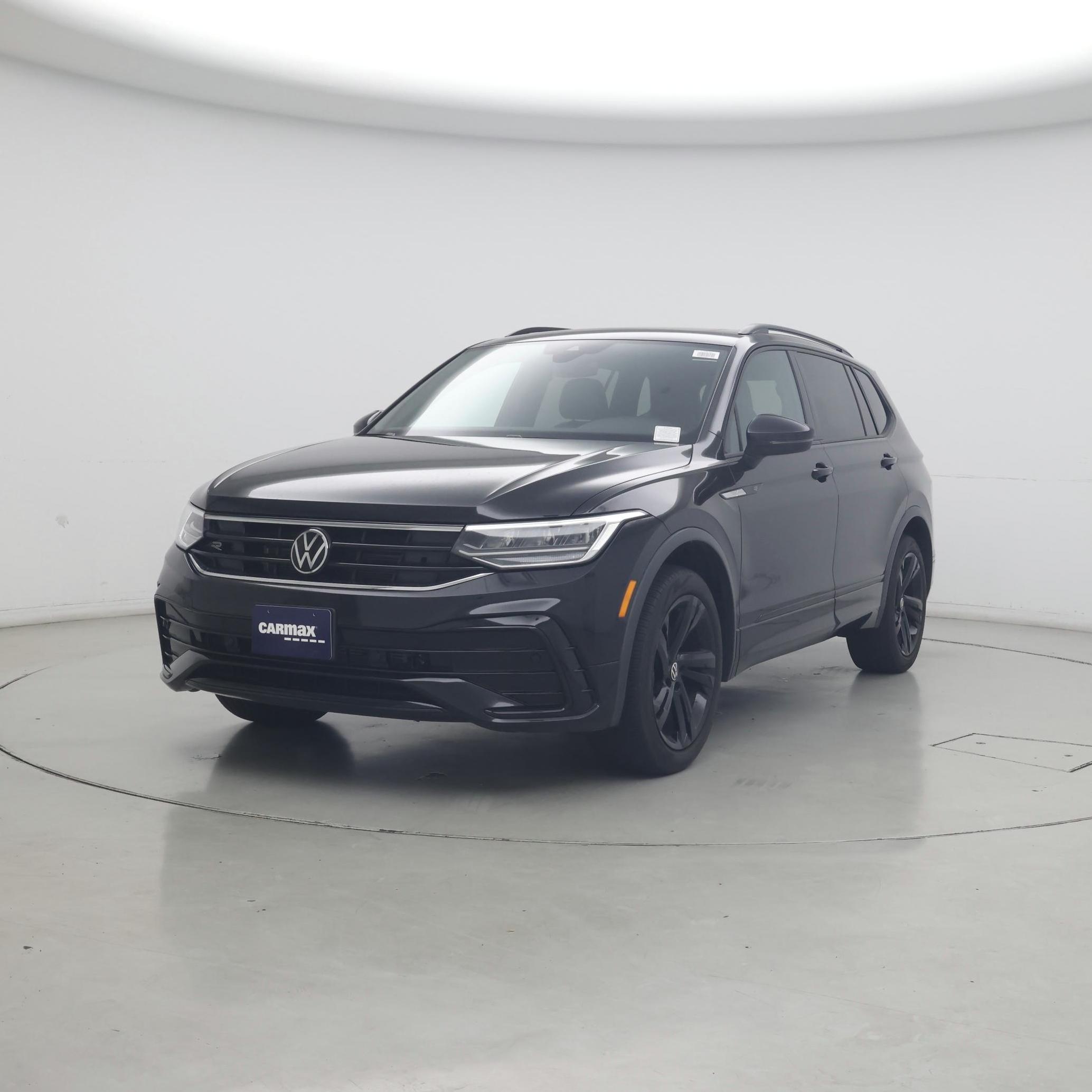 Thumbnail: 2023 Volkswagen Tiguan - 4