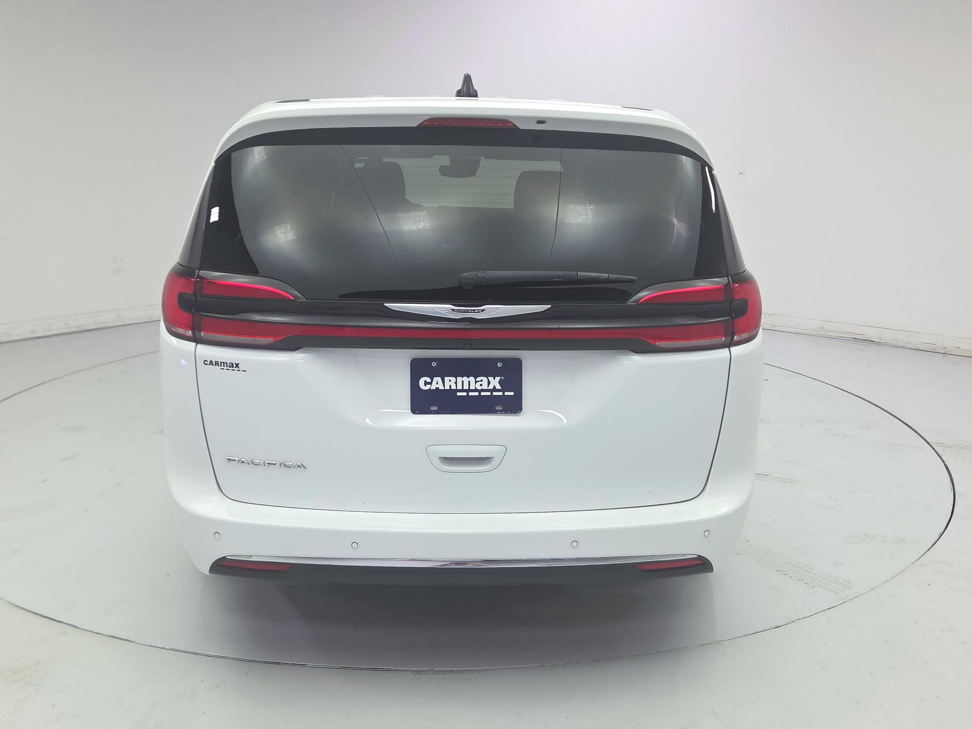 Thumbnail: 2025 Chrysler Pacifica - 6