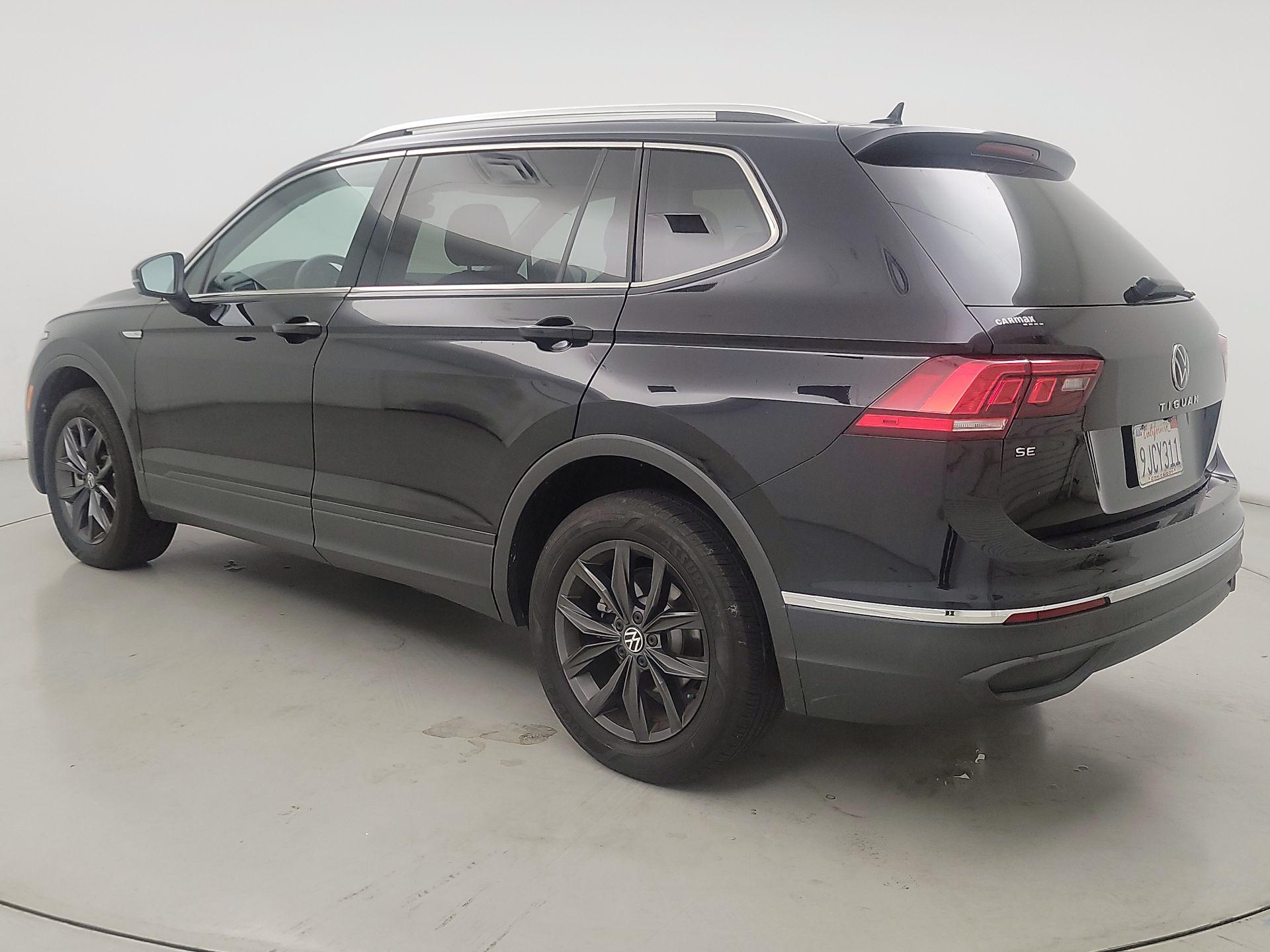 Thumbnail: 2023 Volkswagen Tiguan - 7
