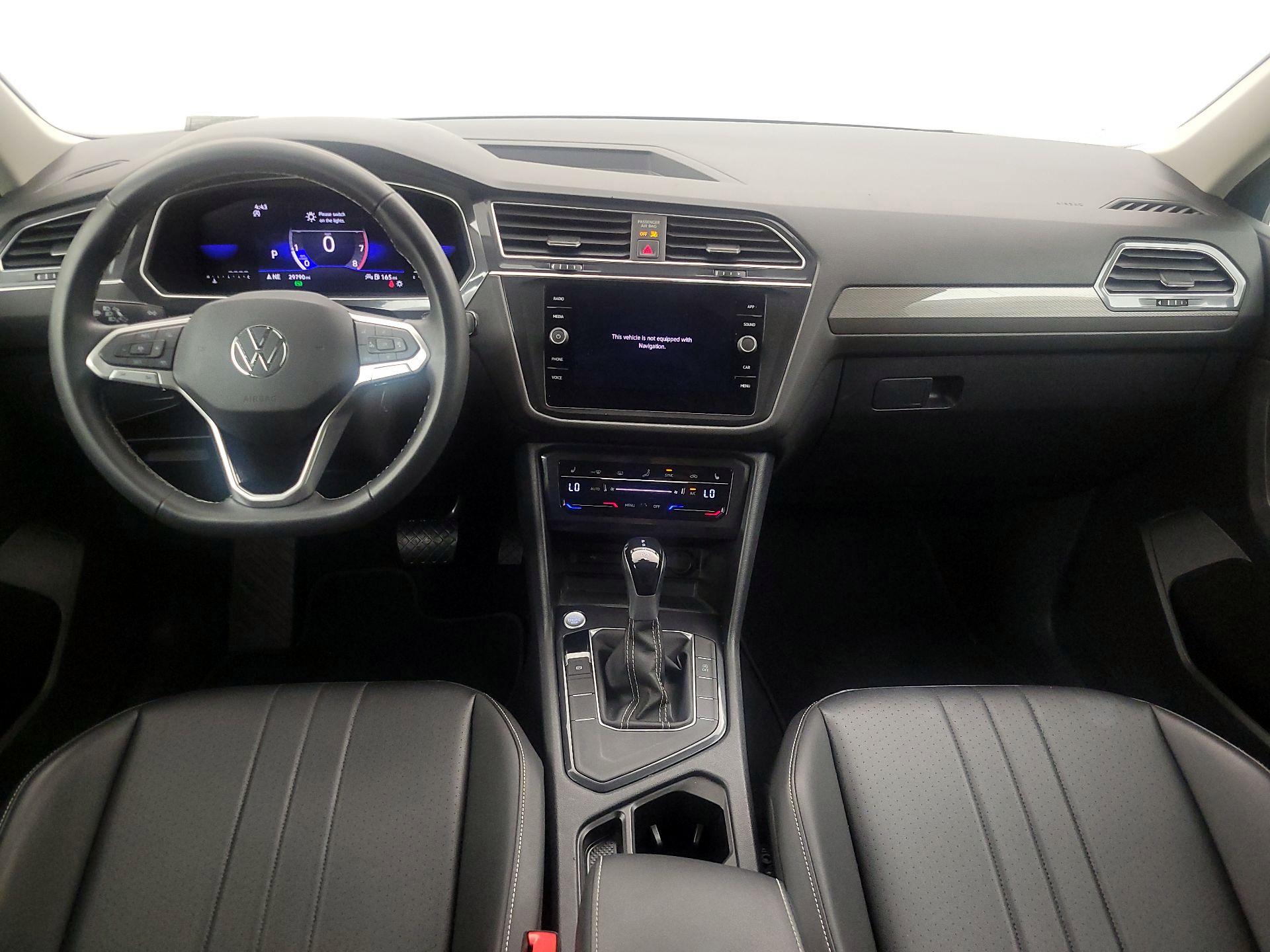 Thumbnail: 2023 Volkswagen Tiguan - 8