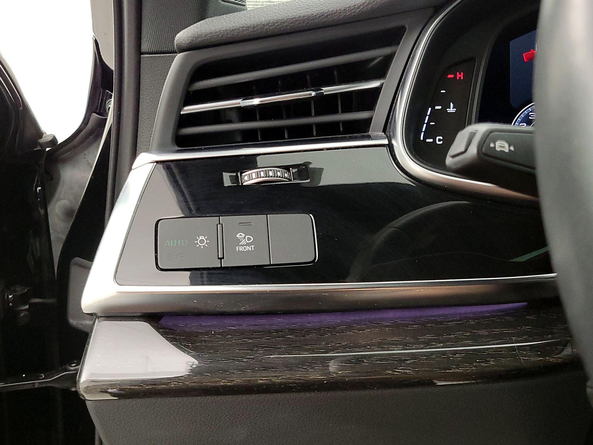 Thumbnail: 2023 Audi Q7 - 11