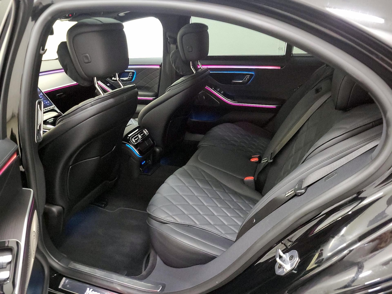 2025 Mercedes-Benz S-Class S 580e - Photo 22