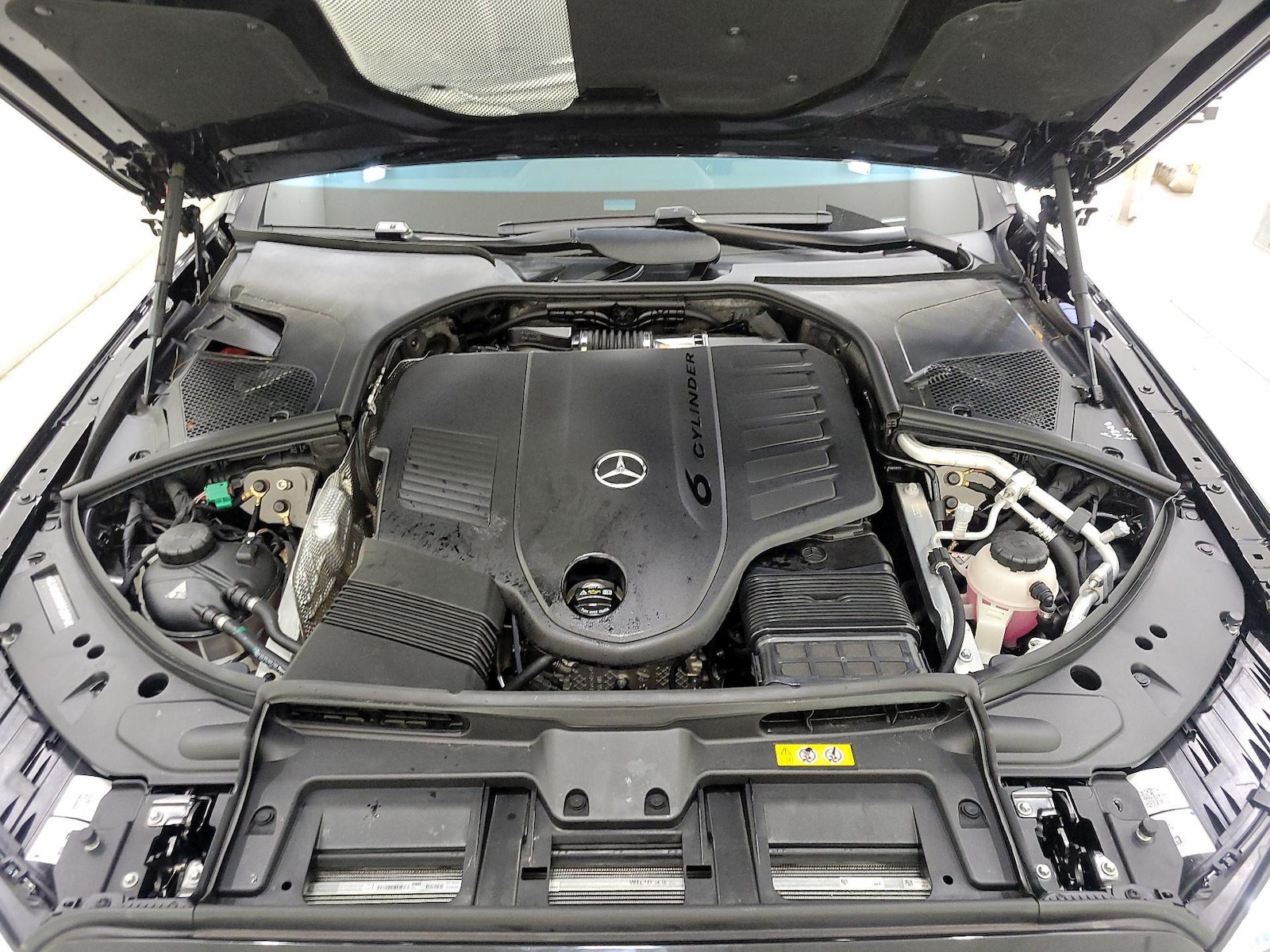 2025 Mercedes-Benz S-Class S 580e - Photo 24