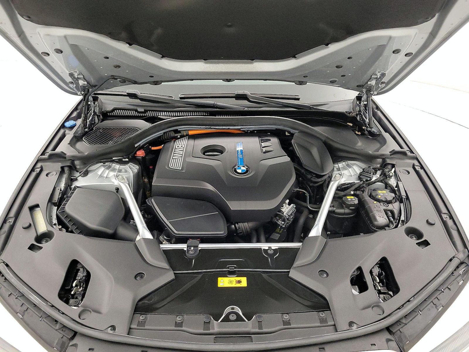 2019 BMW 5 Series 530e - Photo 23
