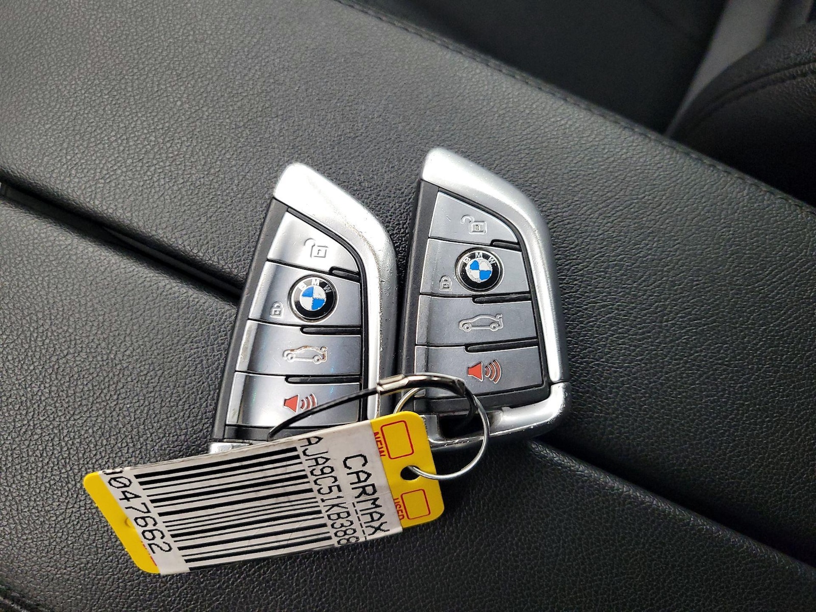 2019 BMW 5 Series 530e - Photo 24