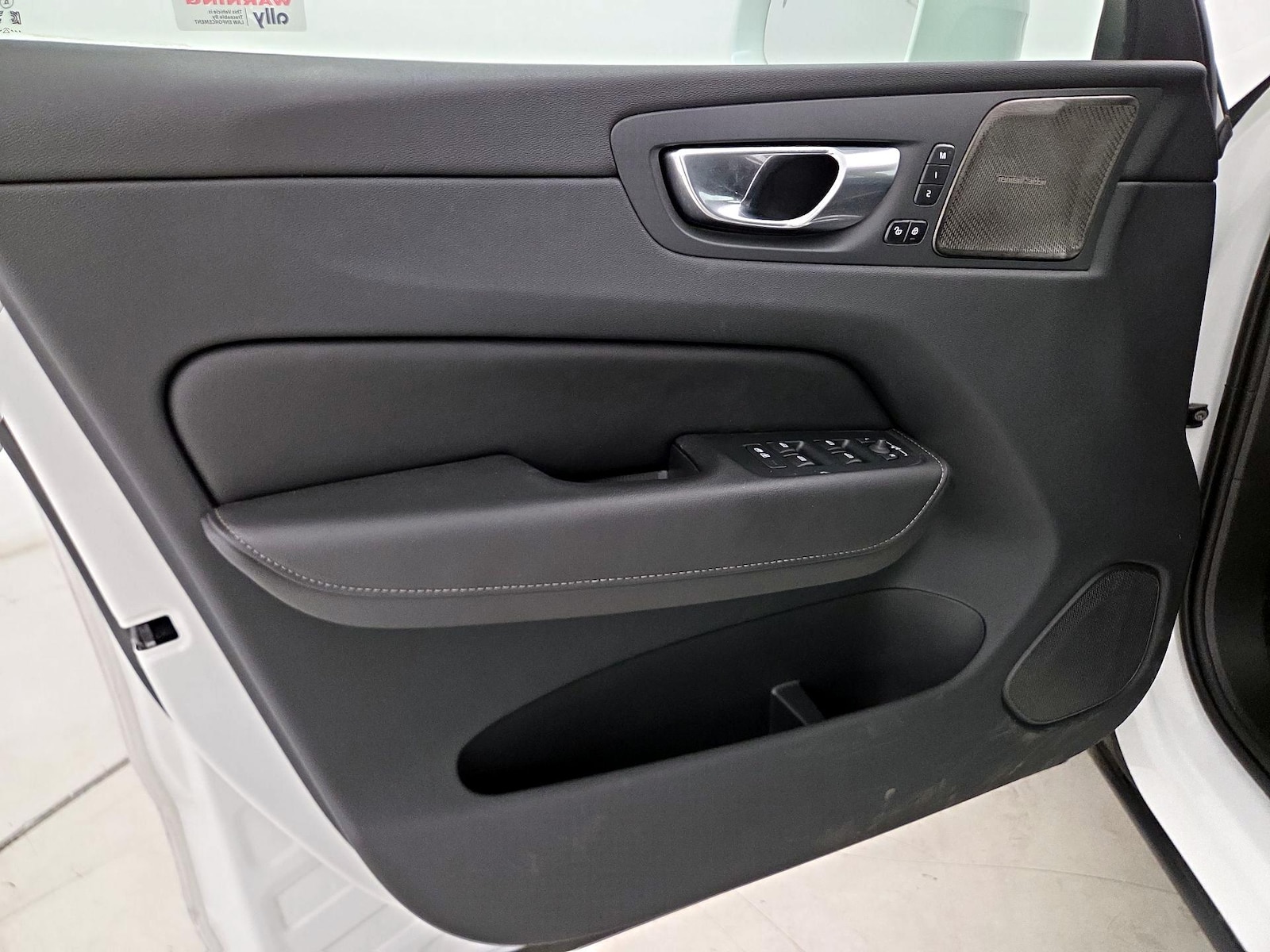 2023 Volvo XC60 Ultimate - Photo 13