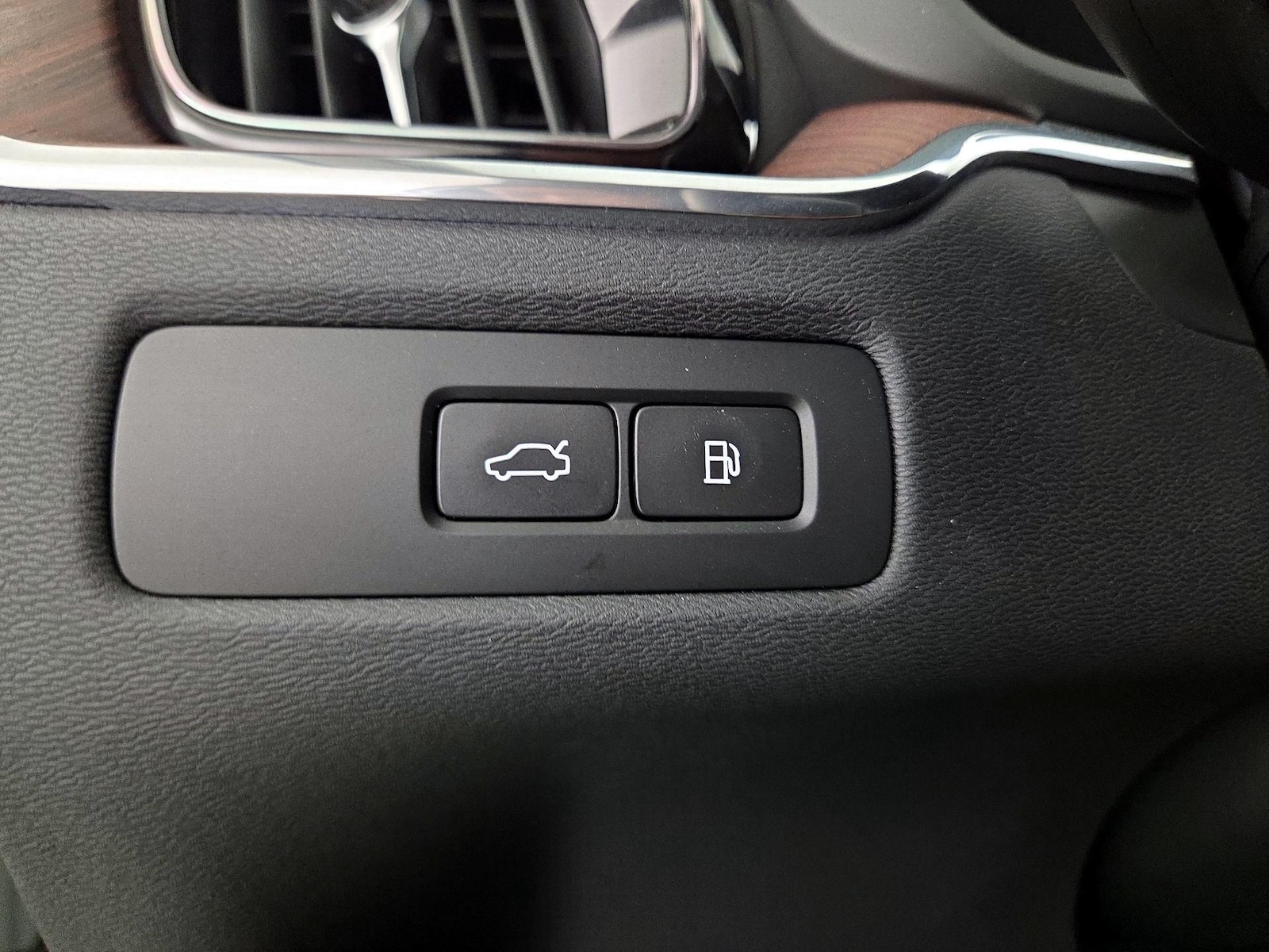 2023 Volvo XC60 Ultimate - Photo 14