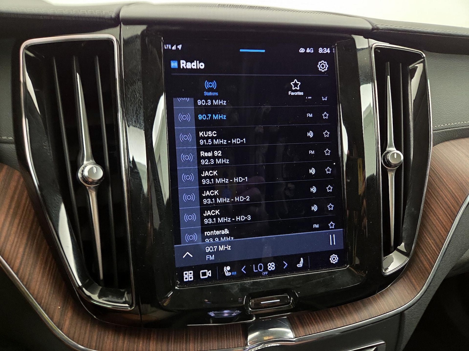 2023 Volvo XC60 Ultimate - Photo 17