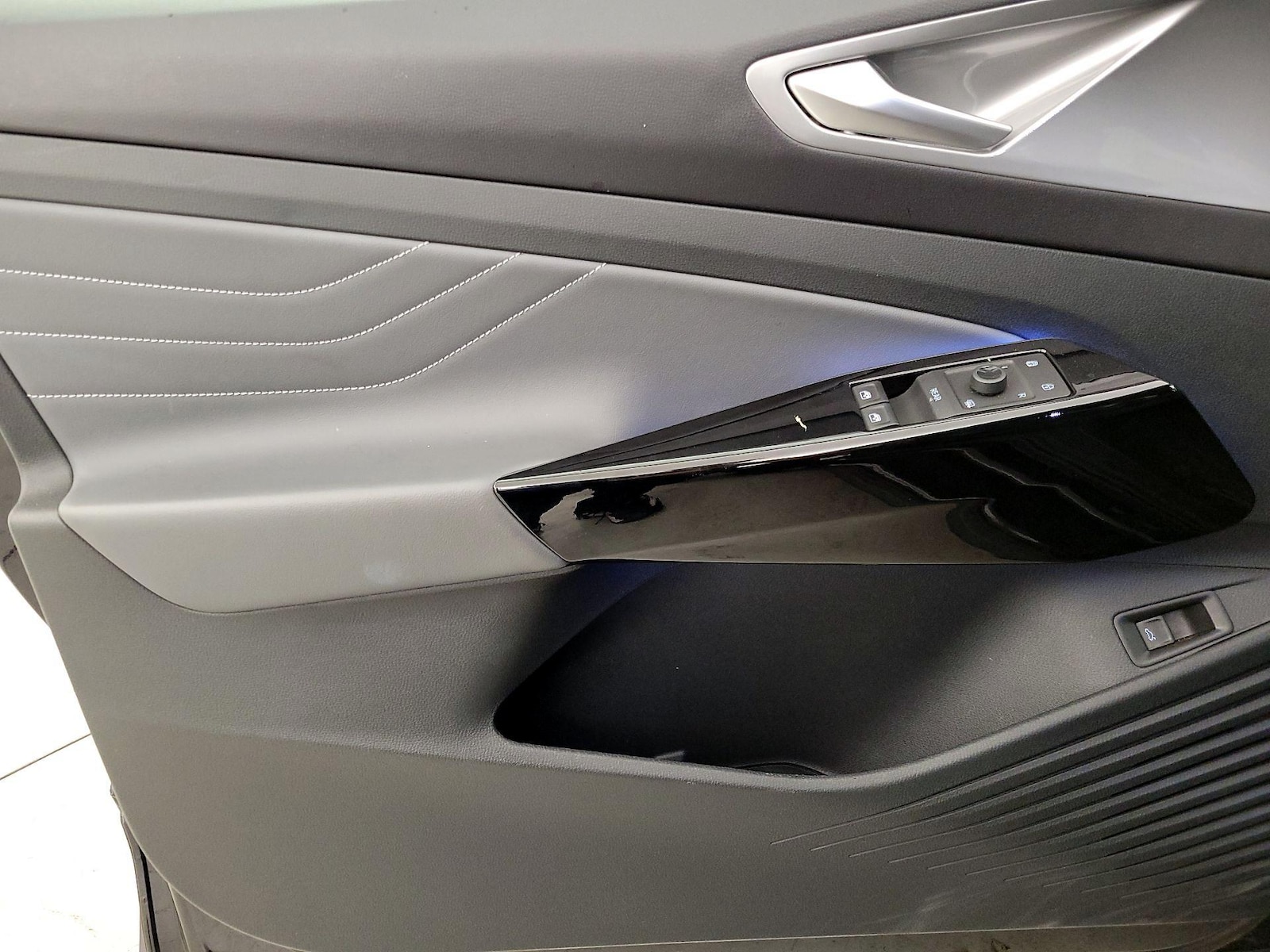 2023 Volkswagen ID.4 PRO S - Photo 13