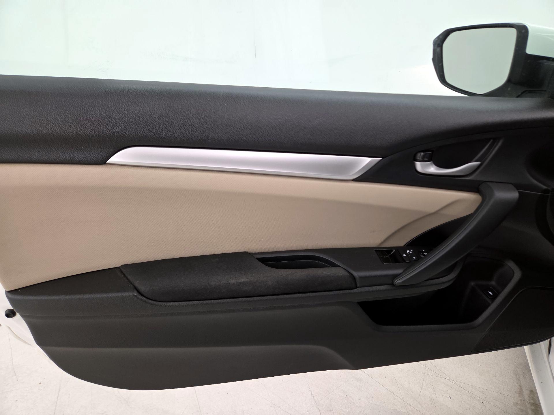 Thumbnail: 2017 Honda Civic - 12