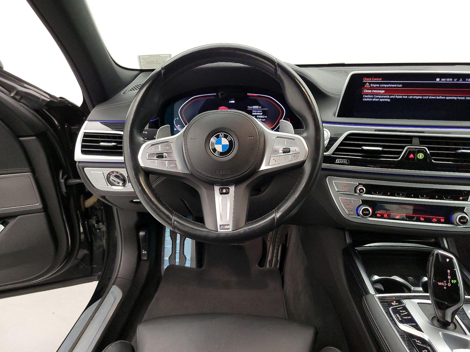 2022 BMW 7 Series 740i - Photo 11