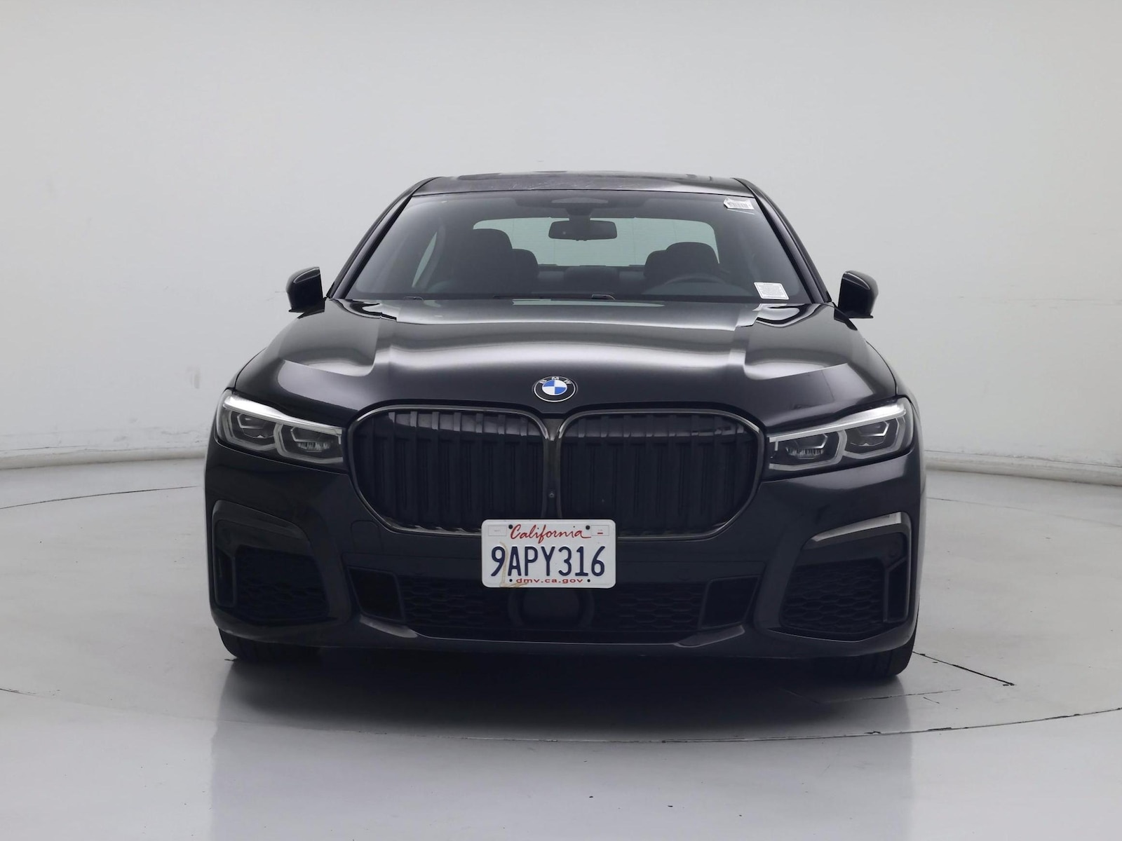 2022 BMW 7 Series 740i - Photo 6