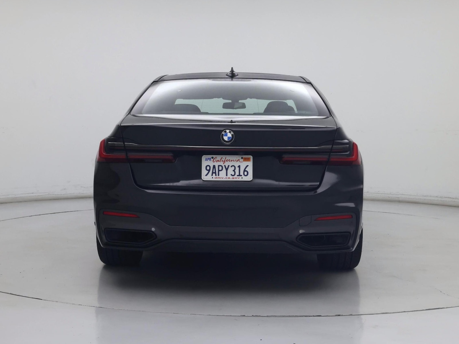 2022 BMW 7 Series 740i - Photo 7