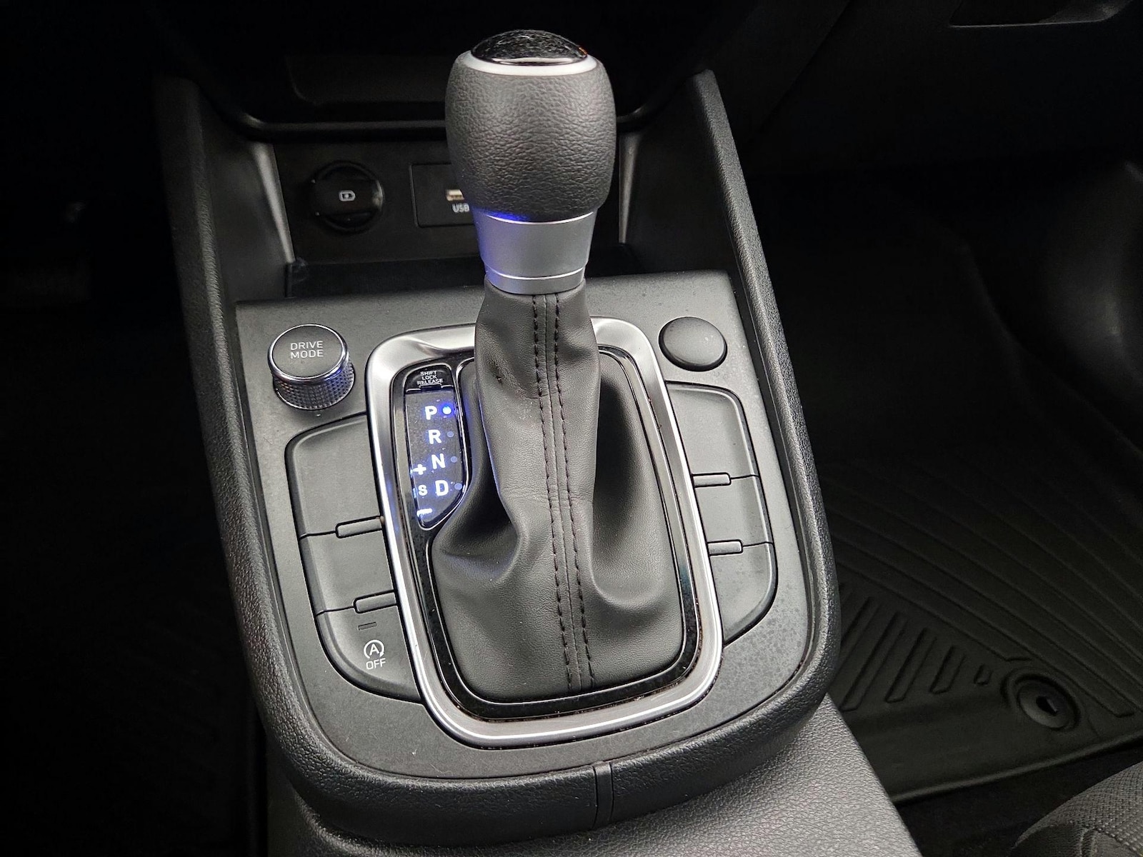 2023 Hyundai Kona SEL - Photo 18