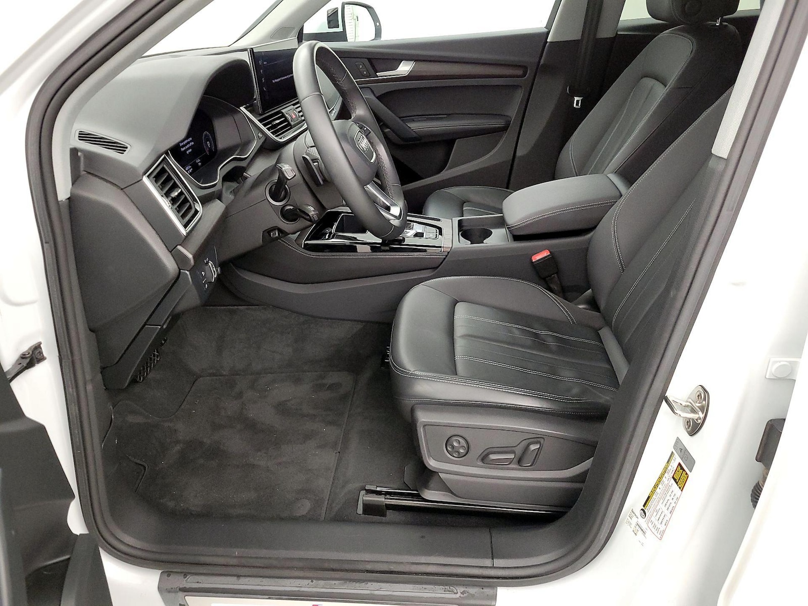 2023 Audi Q5 Premium Plus - Photo 10